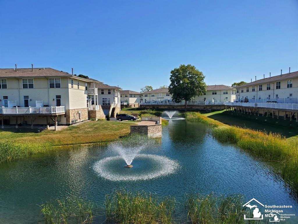 507 Mackinaw Trail, Luna Pier, MI 48157 — Photo 2