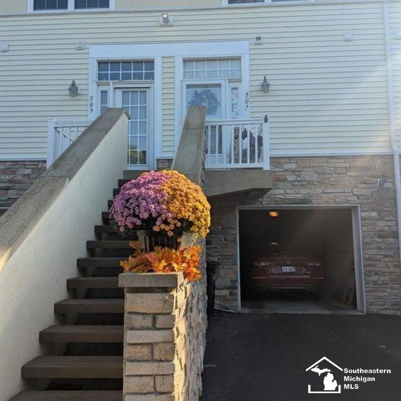 507 Mackinaw Trail, Luna Pier, MI 48157 — Photo 3
