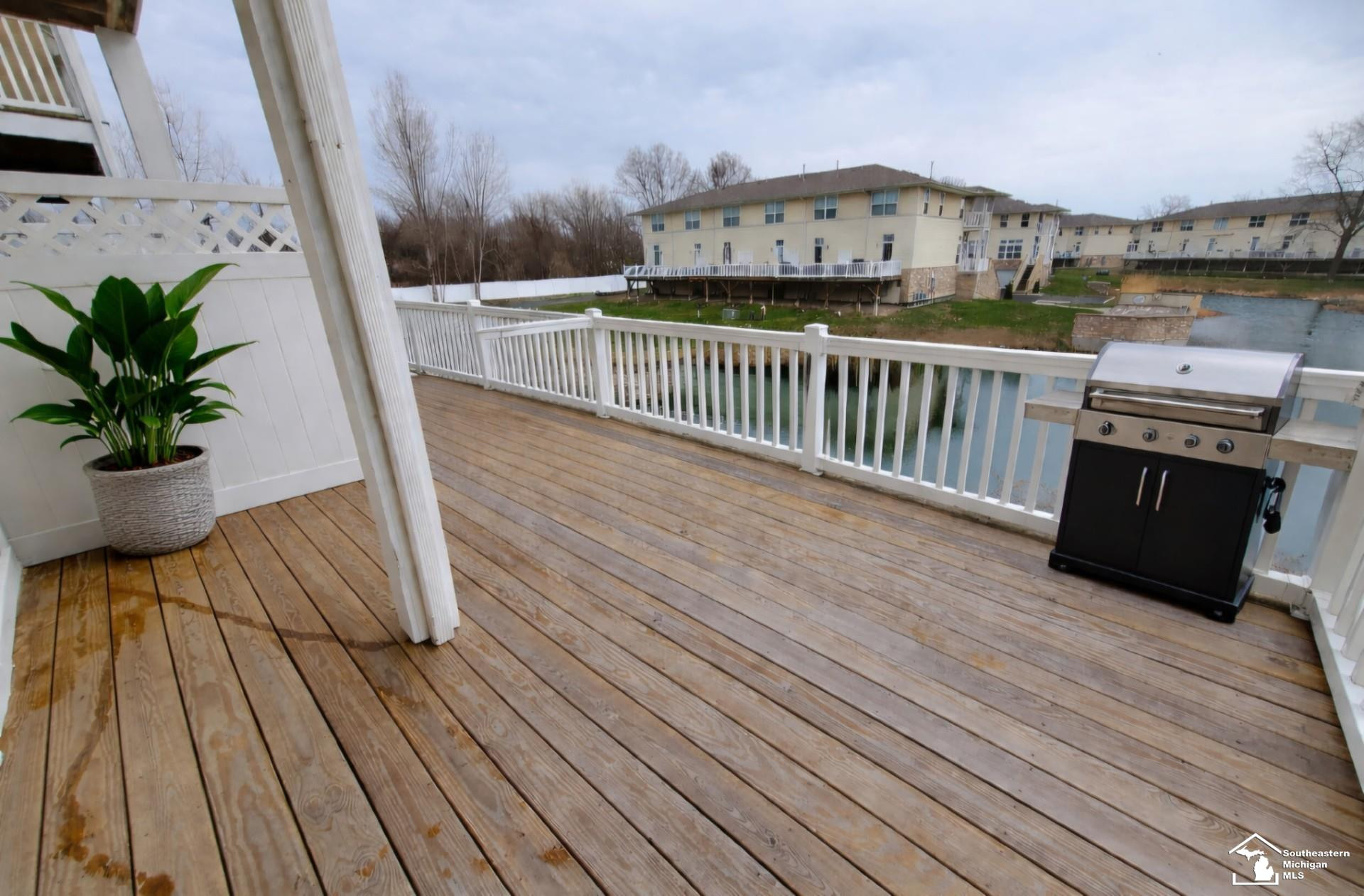 507 Mackinaw Trail, Luna Pier, MI 48157 — Photo 15