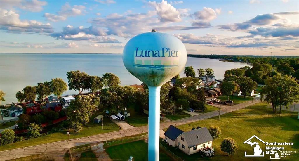 507 Mackinaw Trail, Luna Pier, MI 48157 — Photo 23