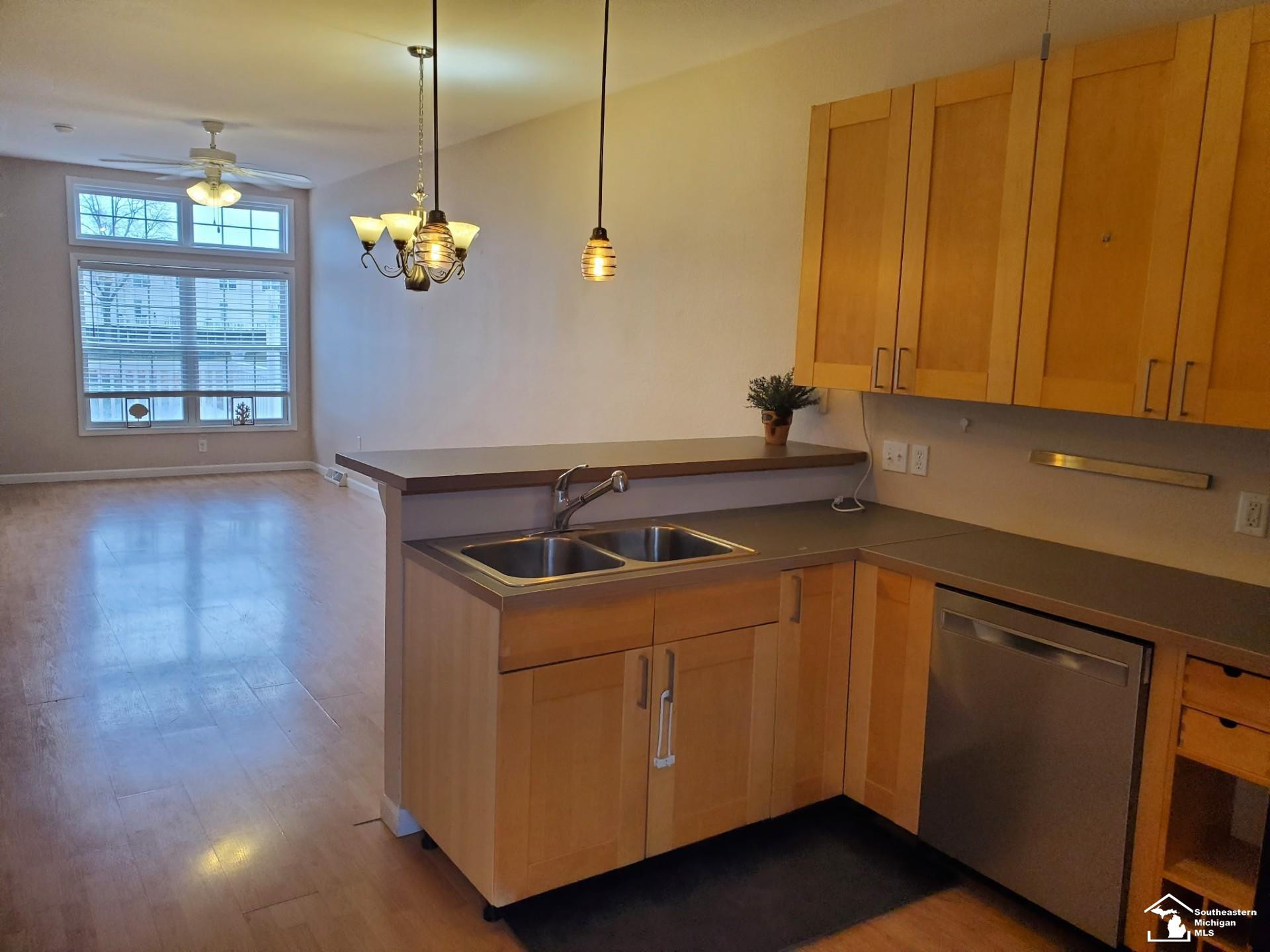 507 Mackinaw Trail, Luna Pier, MI 48157 — Photo 32