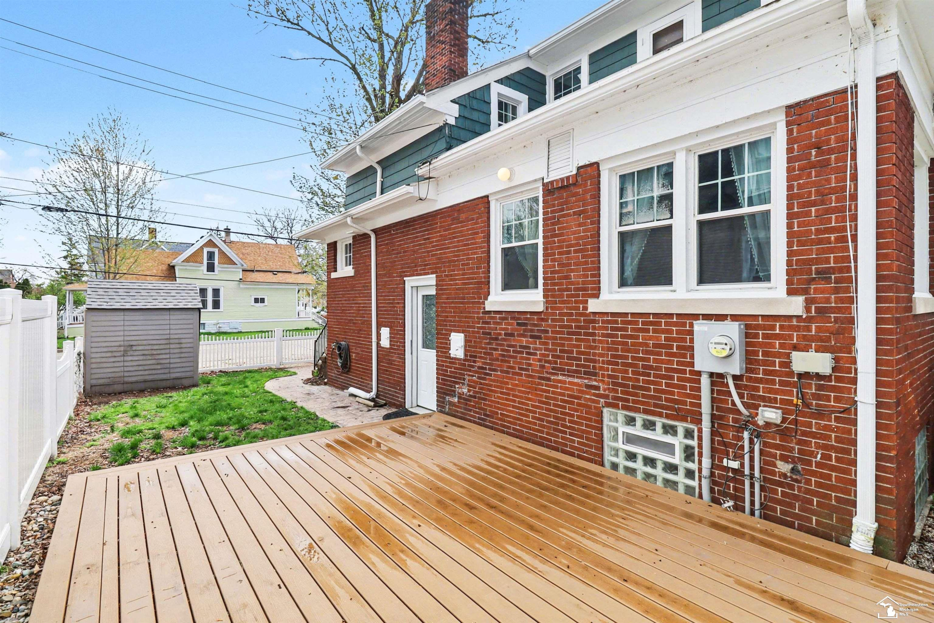 304 Chestnut Street, Wyandotte, MI 48192 — Photo 30