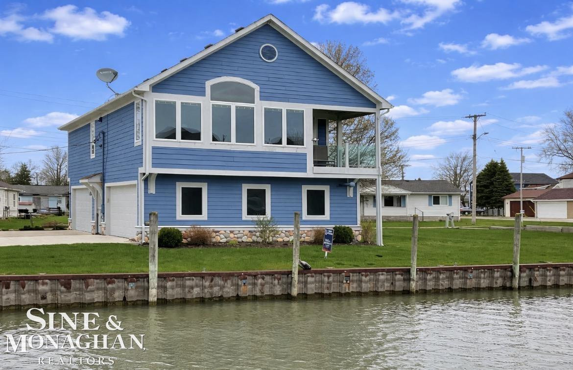 113 Roselawn Street, Algonac, MI 48001