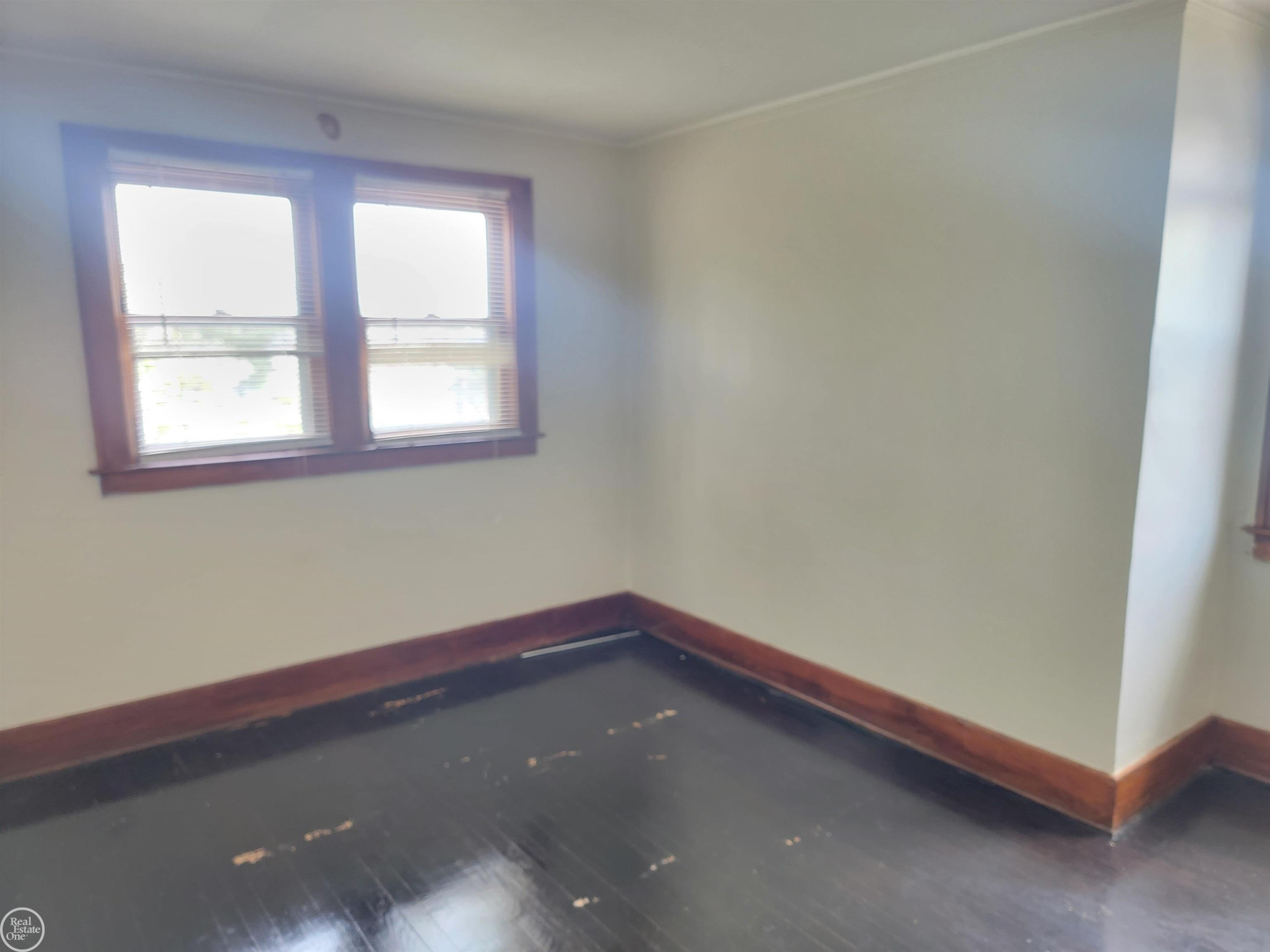 15350 E 10 Mile Road, Eastpointe, MI 48021 — Photo 12