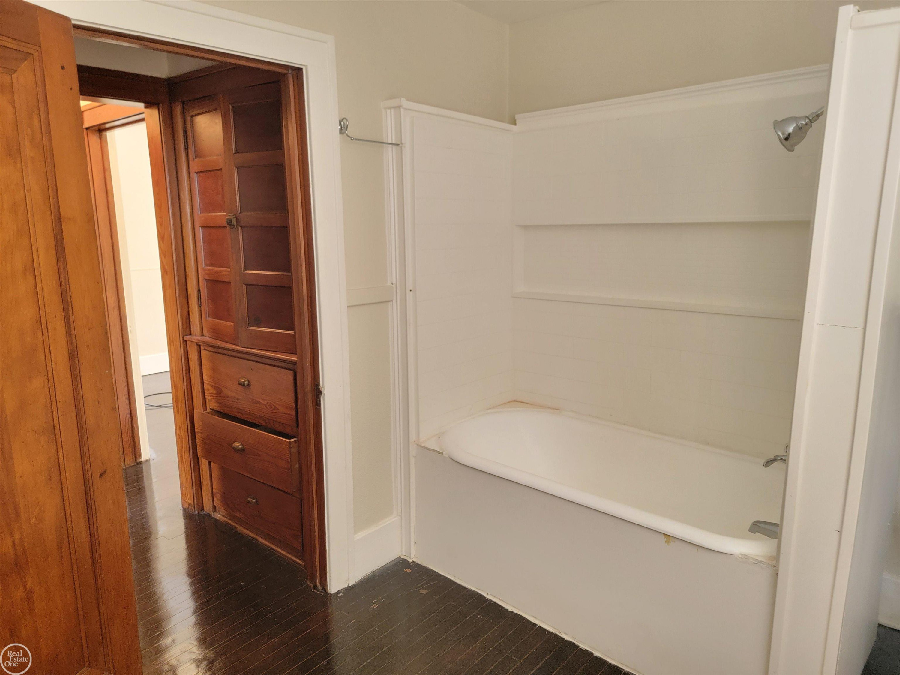 15350 E 10 Mile Road, Eastpointe, MI 48021 — Photo 13