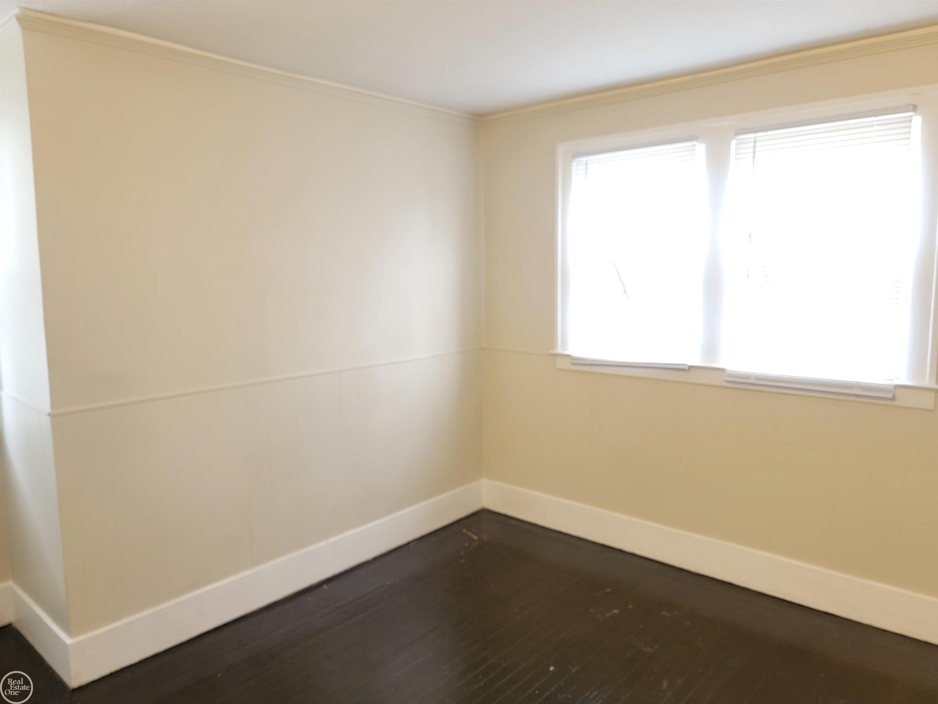 15350 E 10 Mile Road, Eastpointe, MI 48021 — Photo 15