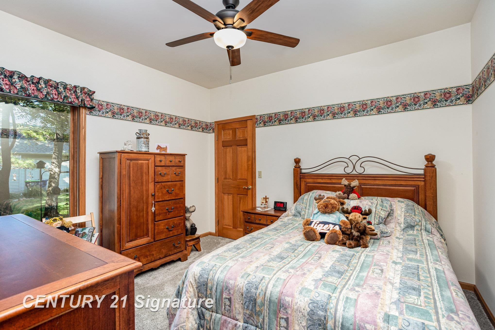 581 Timberwood Lane, Saginaw, MI 48609 — Photo 15