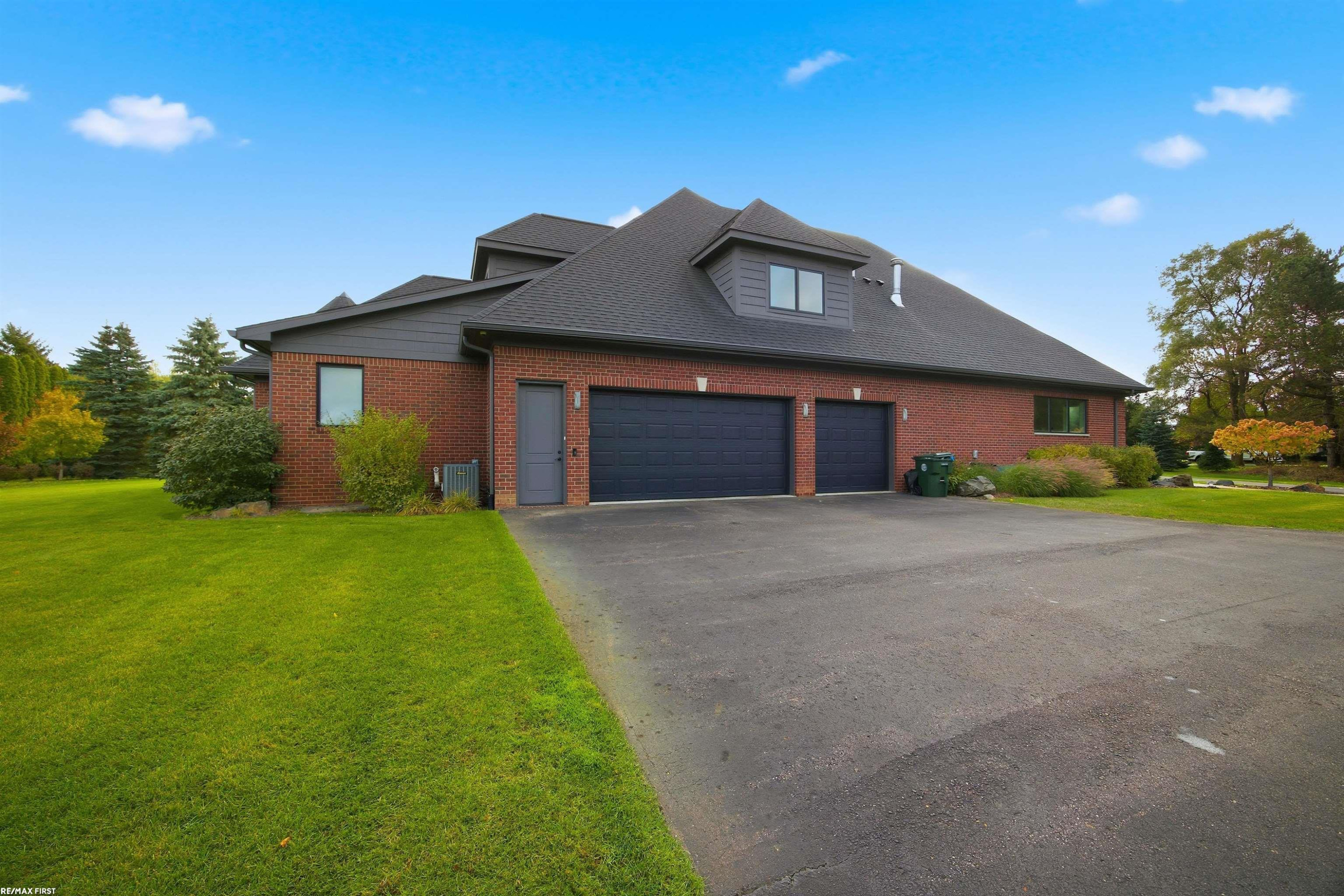 4376 Lancaster Drive, Clarkston, MI 48348 — Photo 70