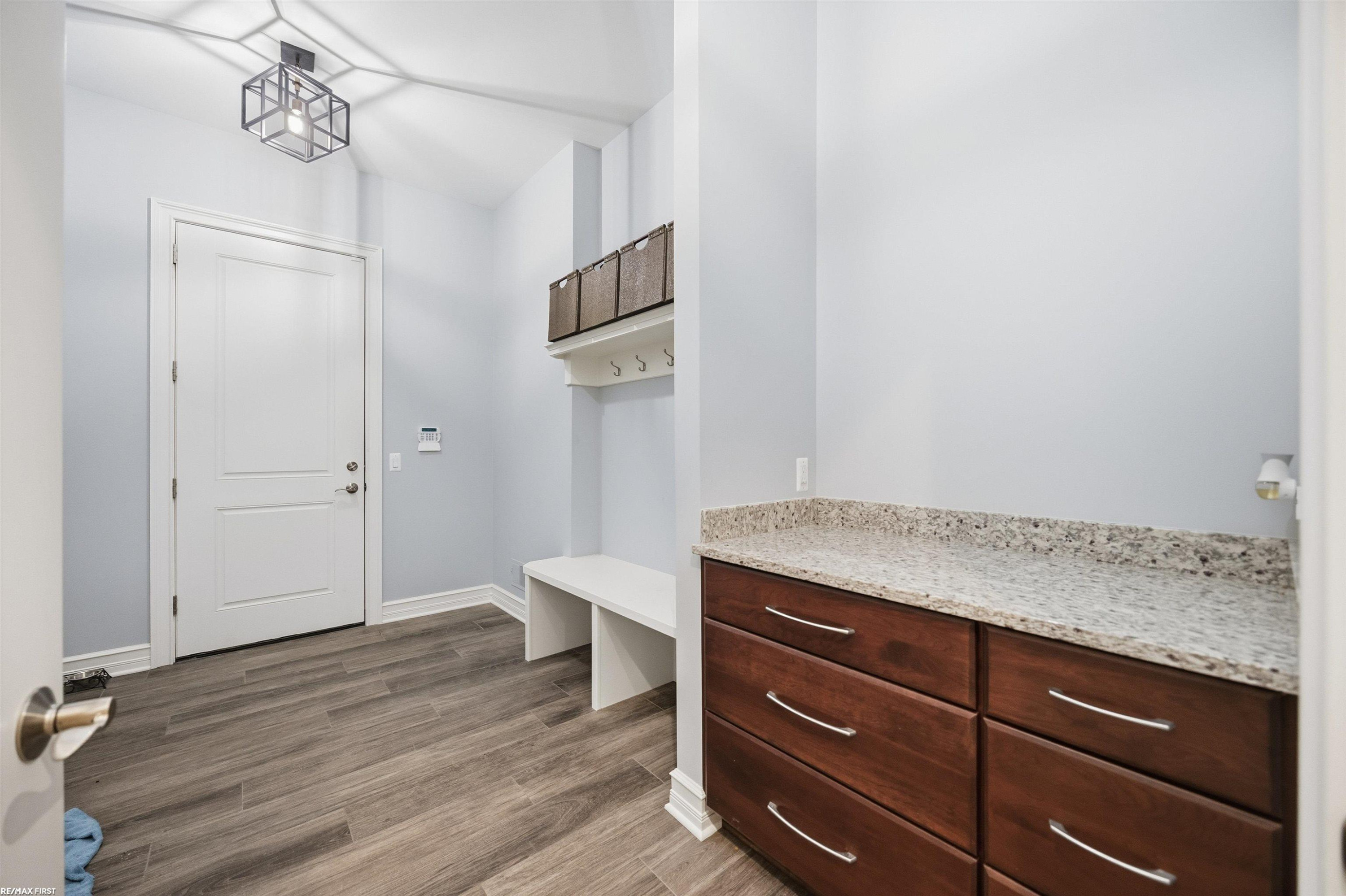 4376 Lancaster Drive, Clarkston, MI 48348 — Photo 34