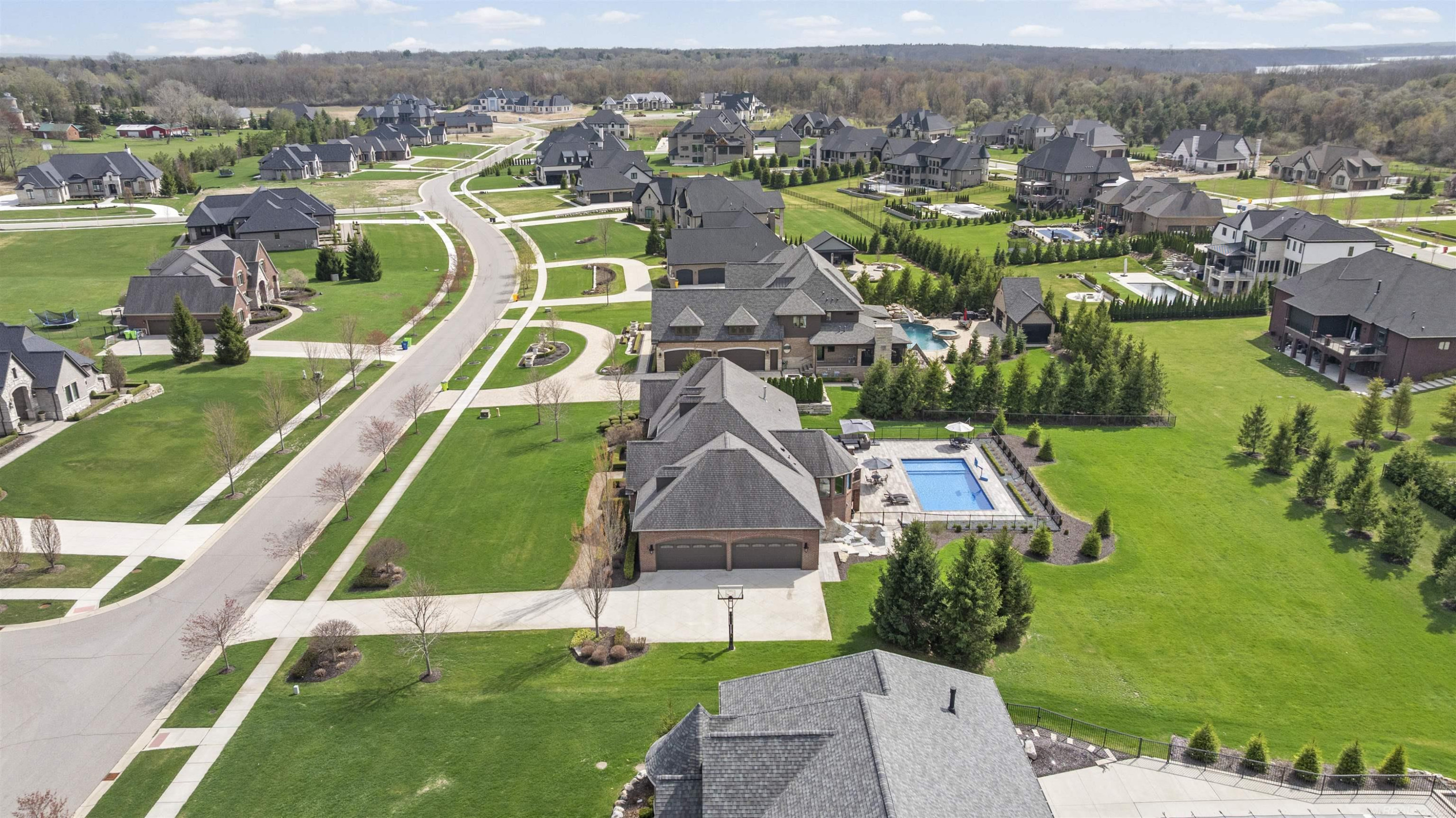 61657 Cotswold Drive, MI — Photo 19