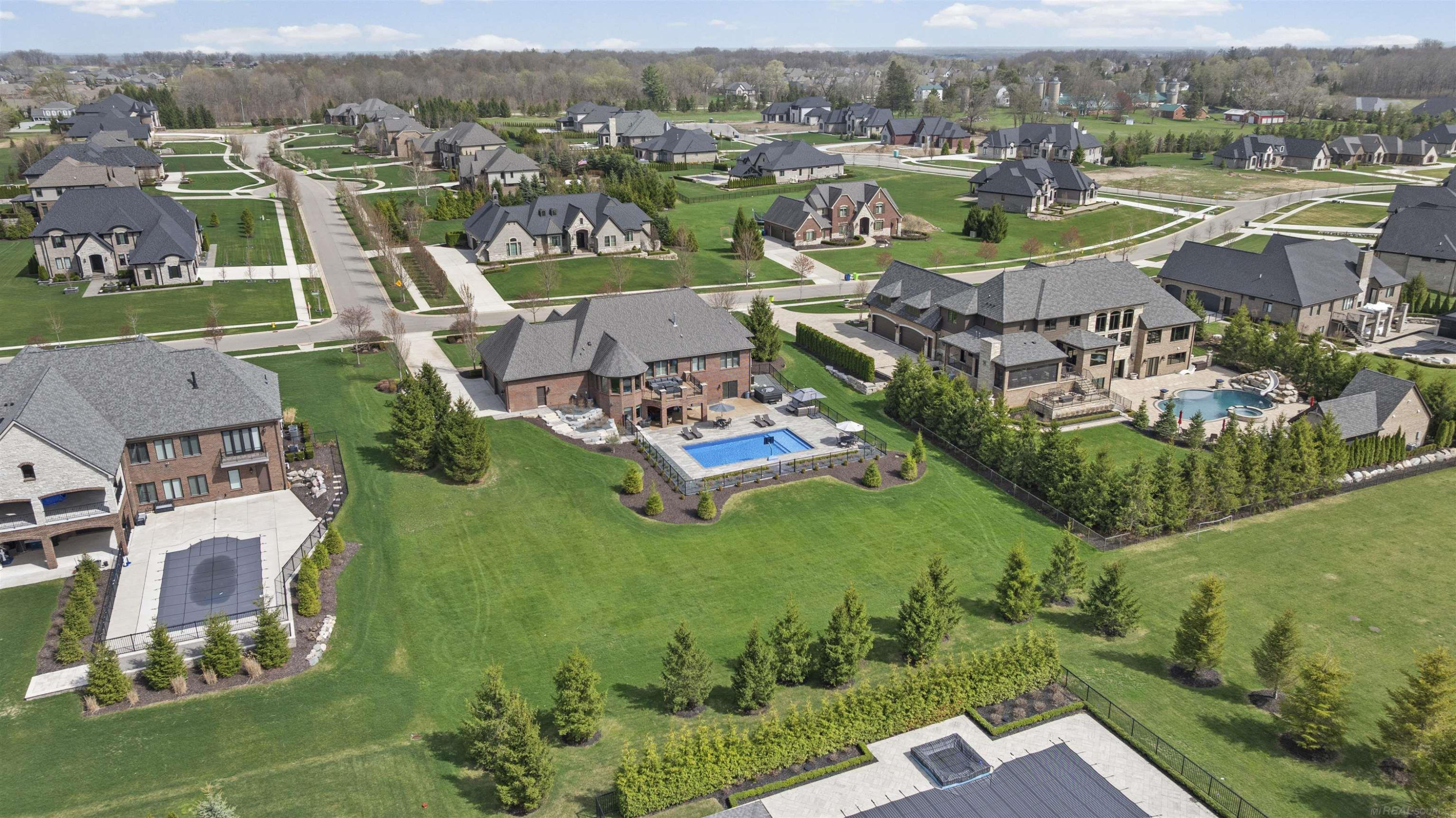 61657 Cotswold Drive, MI — Photo 20