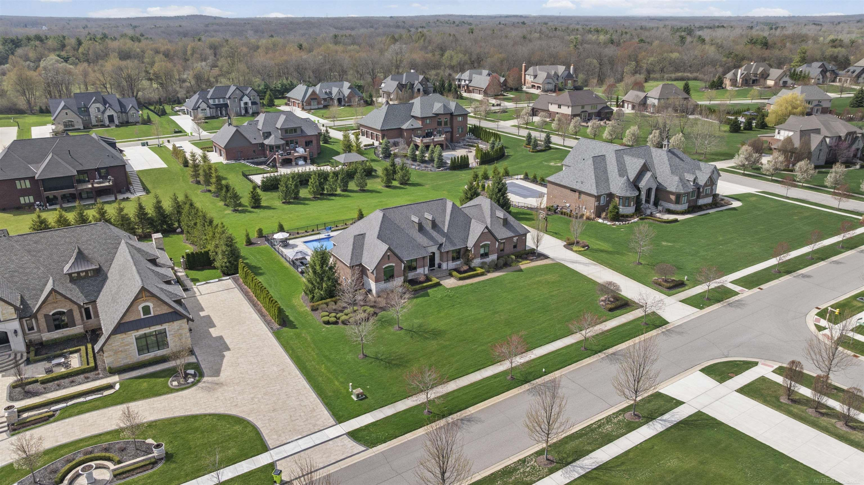 61657 Cotswold Drive, MI — Photo 24