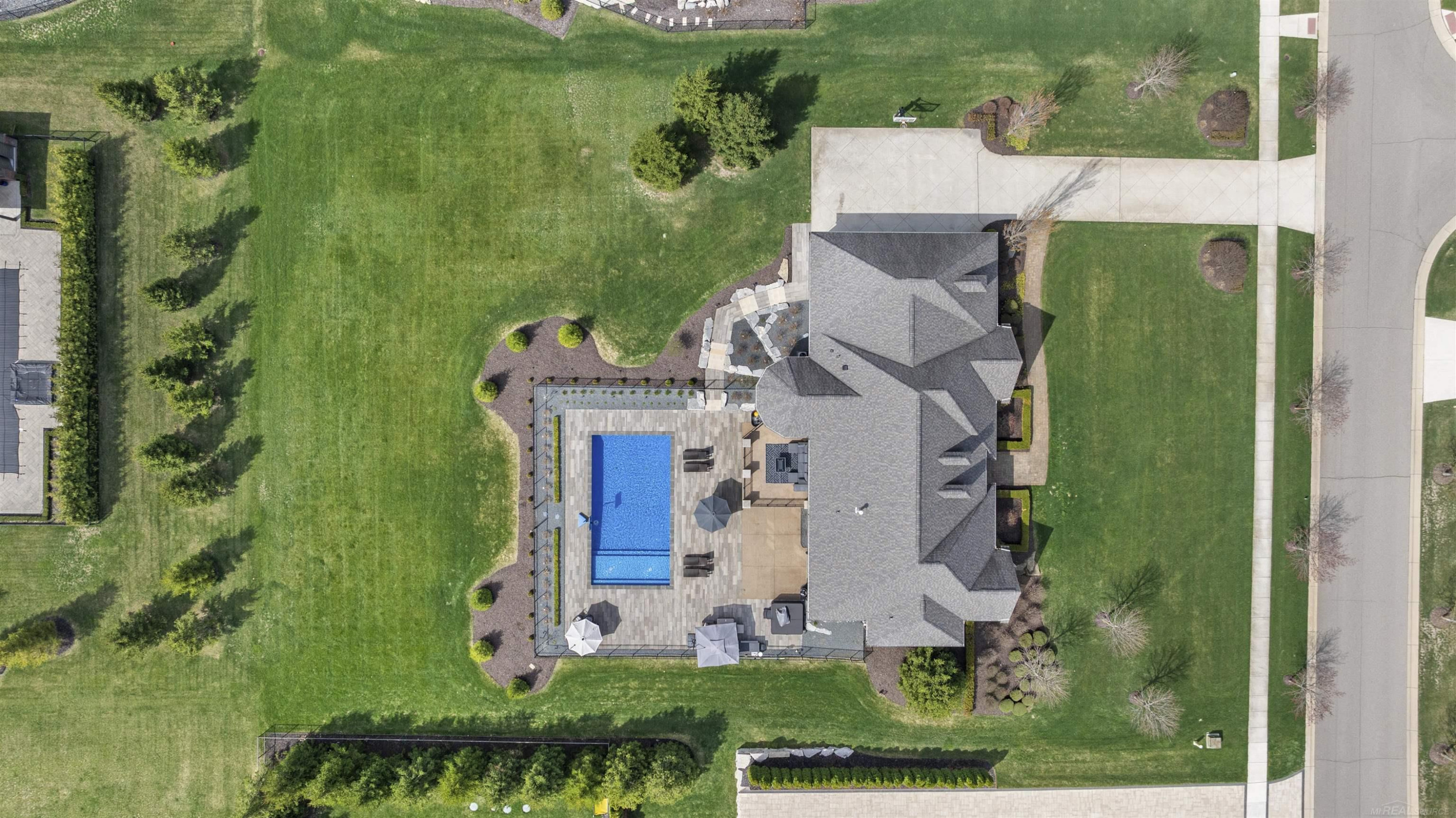 61657 Cotswold Drive, MI — Photo 26