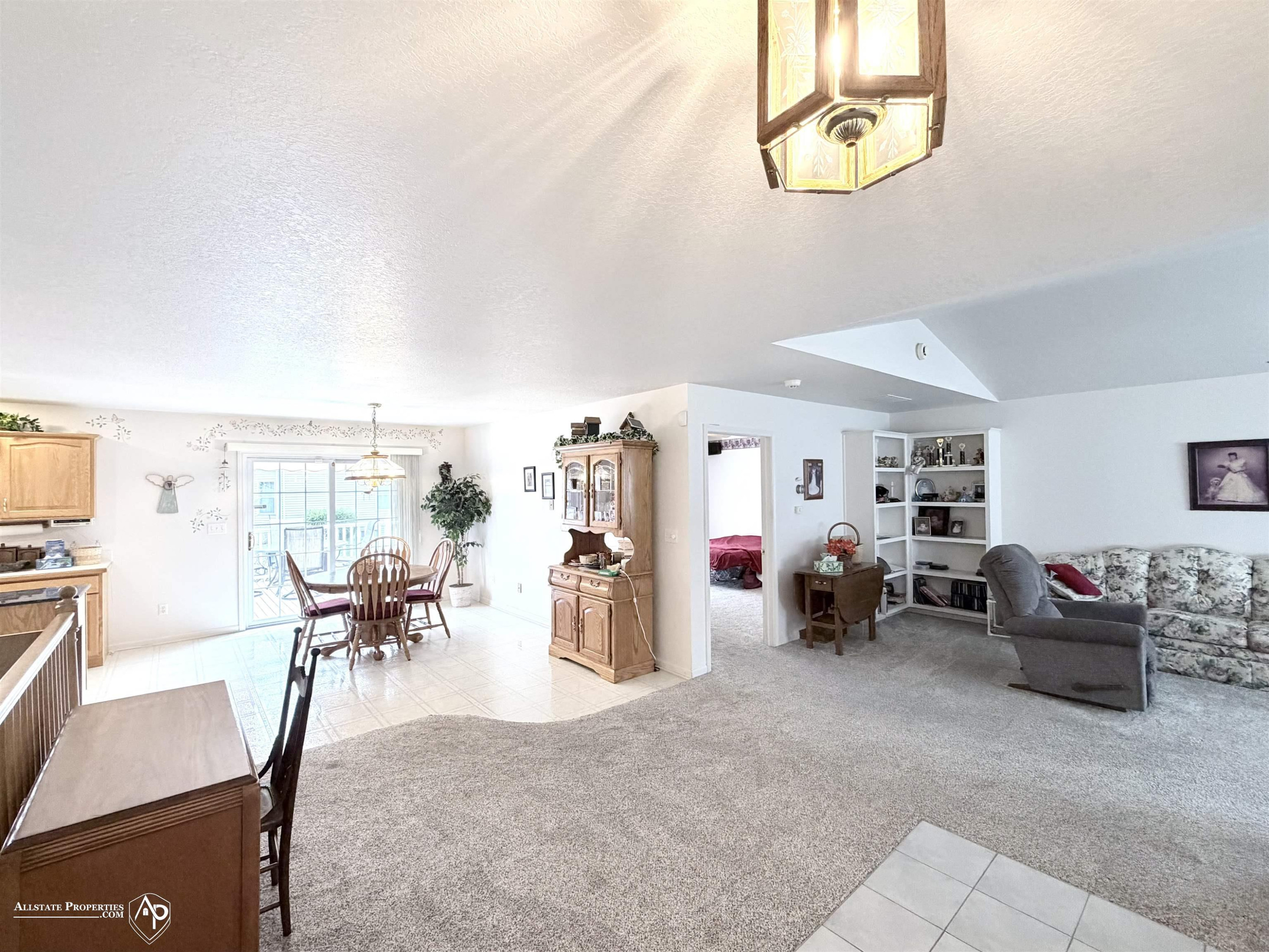 300 Carriage Way, Davison, MI 48423 — Photo 2