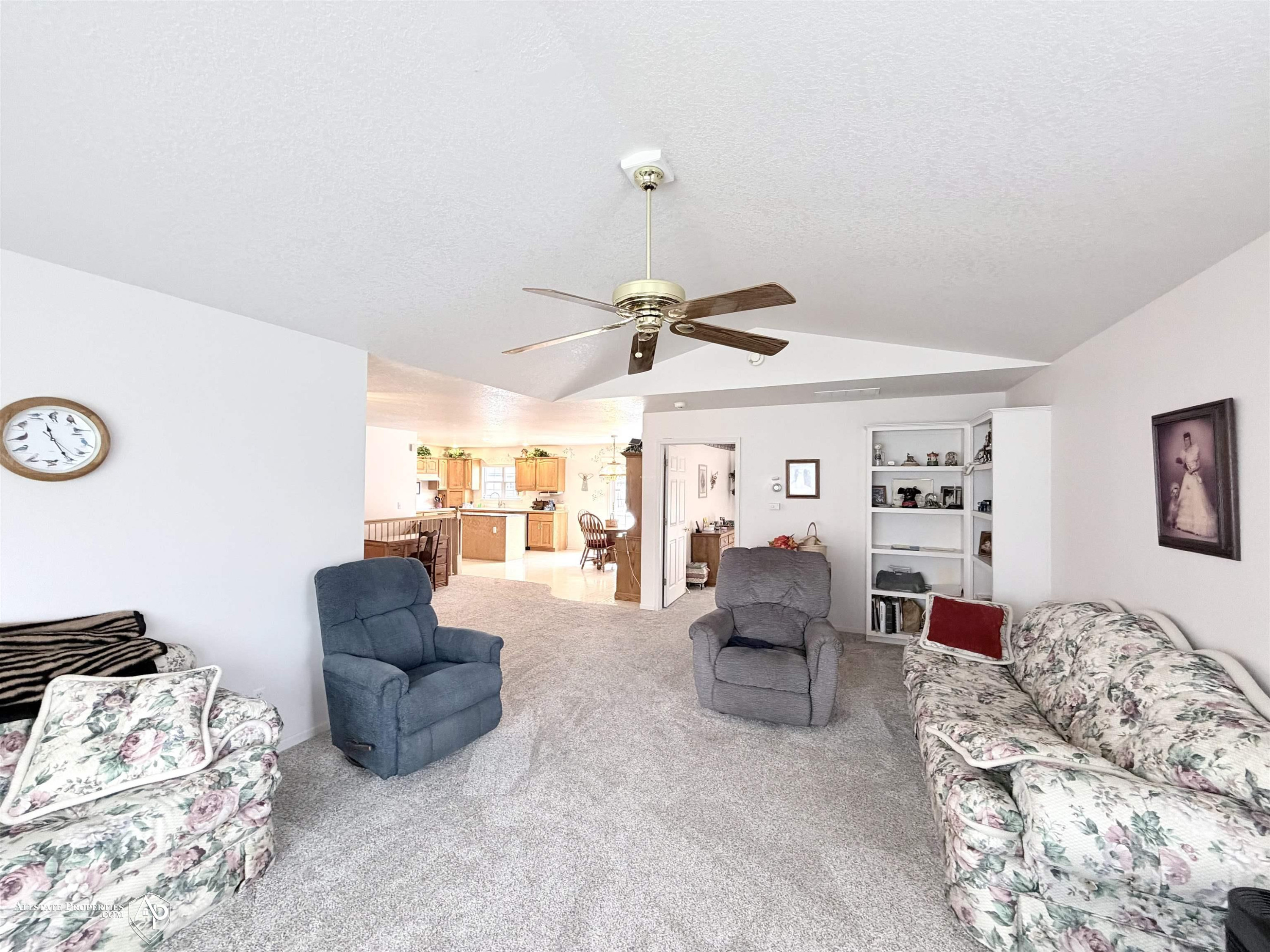 300 Carriage Way, Davison, MI 48423 — Photo 3