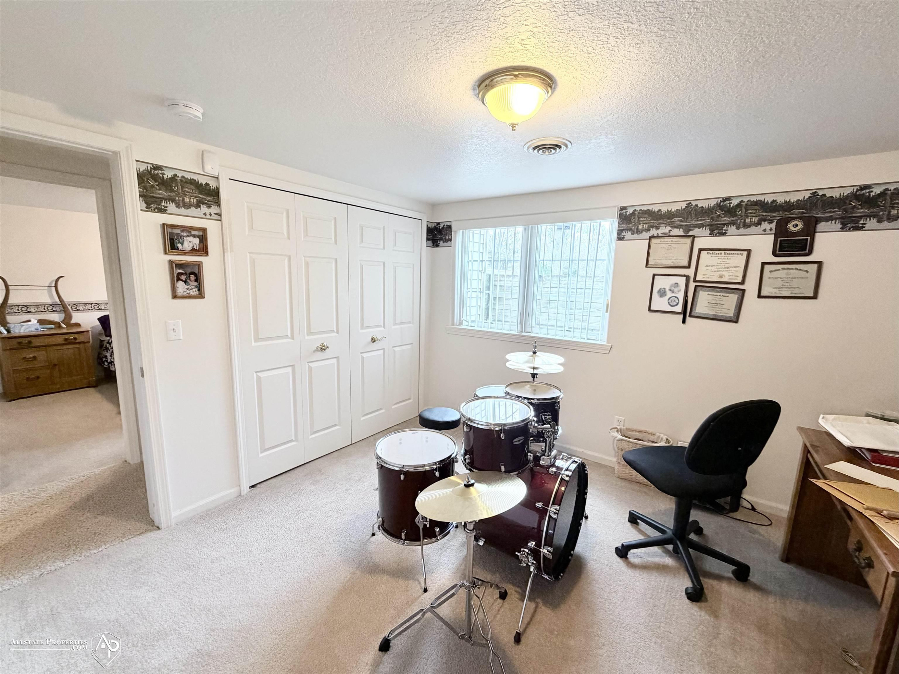 300 Carriage Way, Davison, MI 48423 — Photo 23
