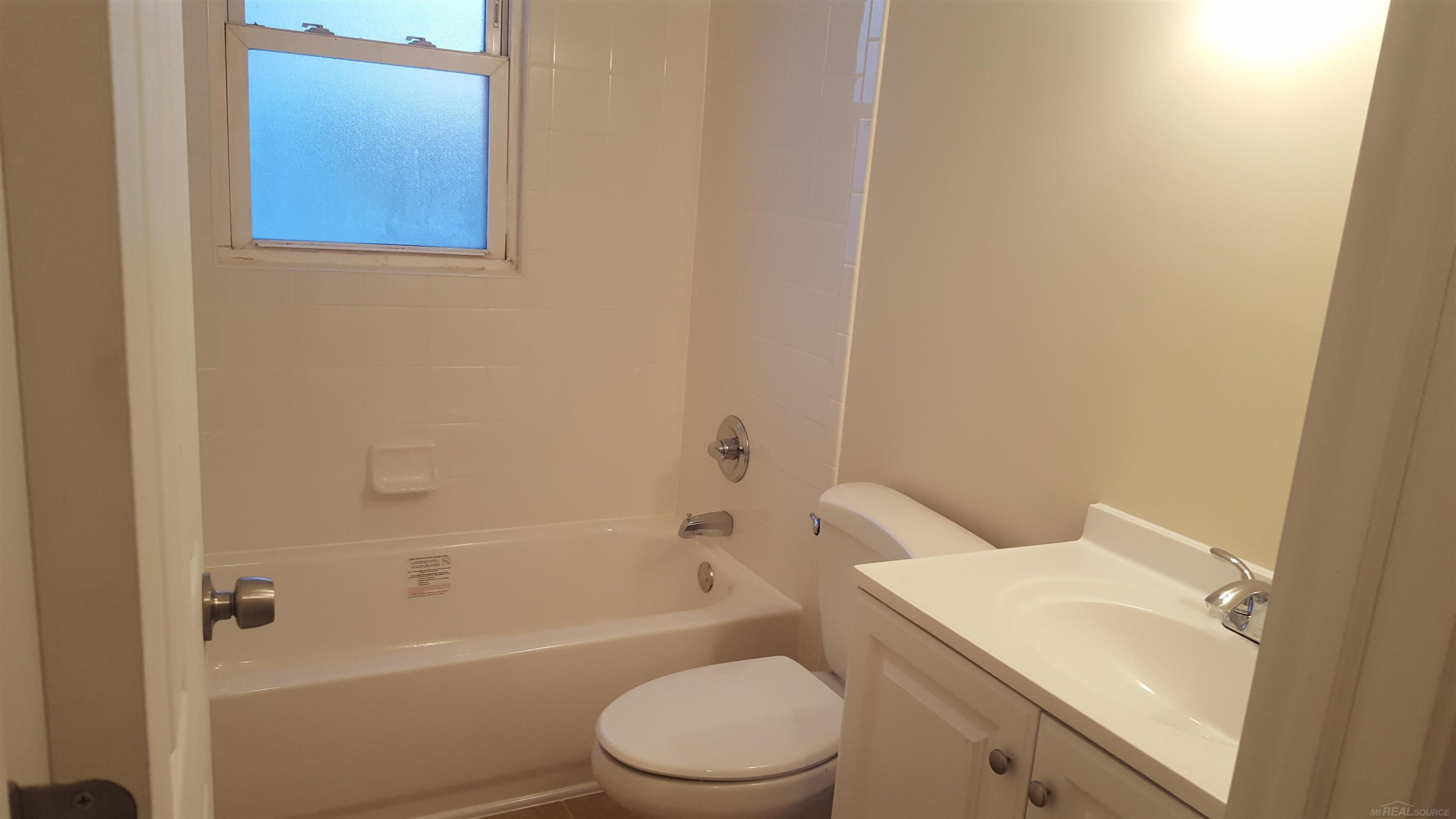 8686 Ford Avenue, Warren, MI 48089 — Photo 4