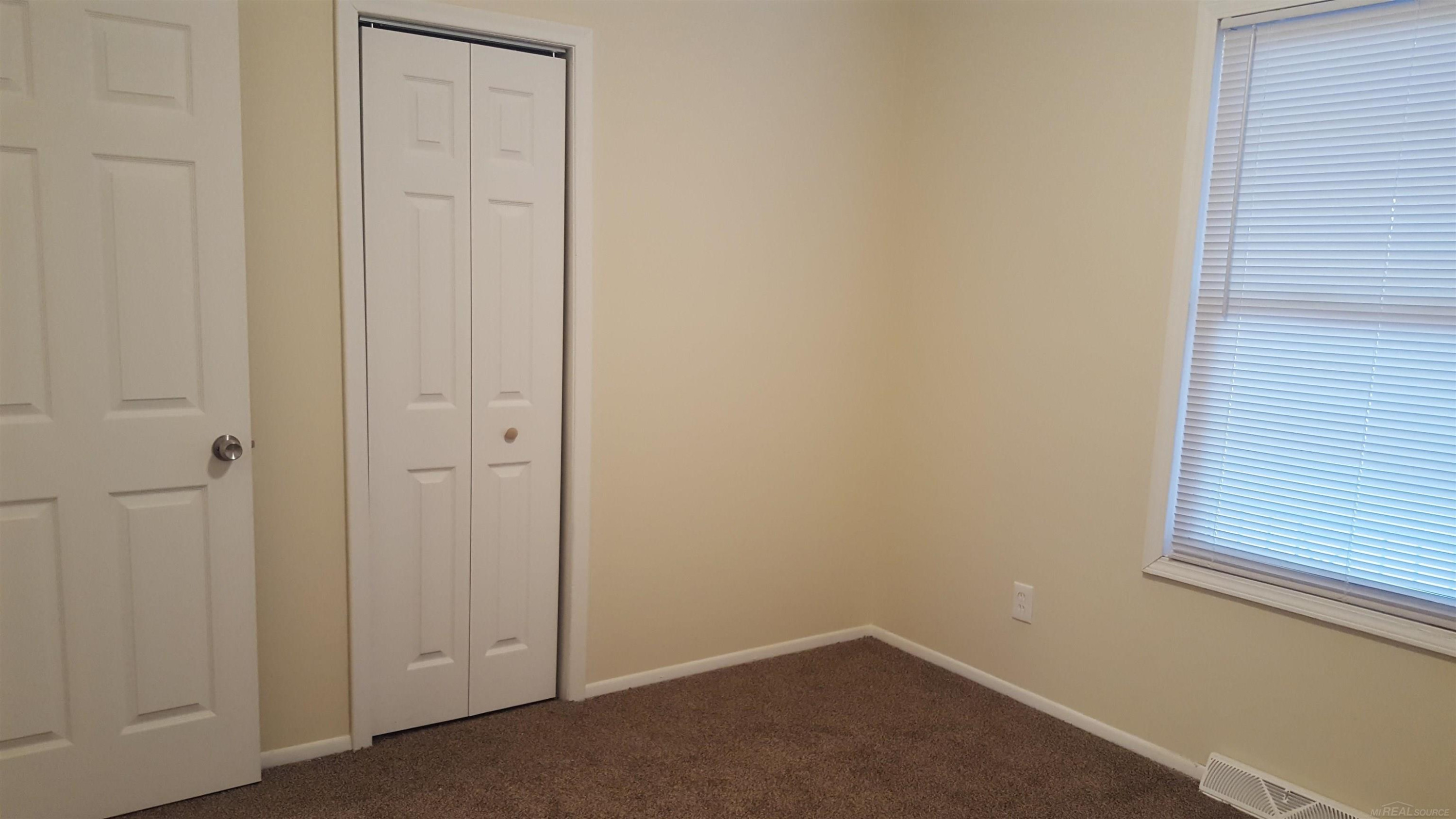 8686 Ford Avenue, Warren, MI 48089 — Photo 8