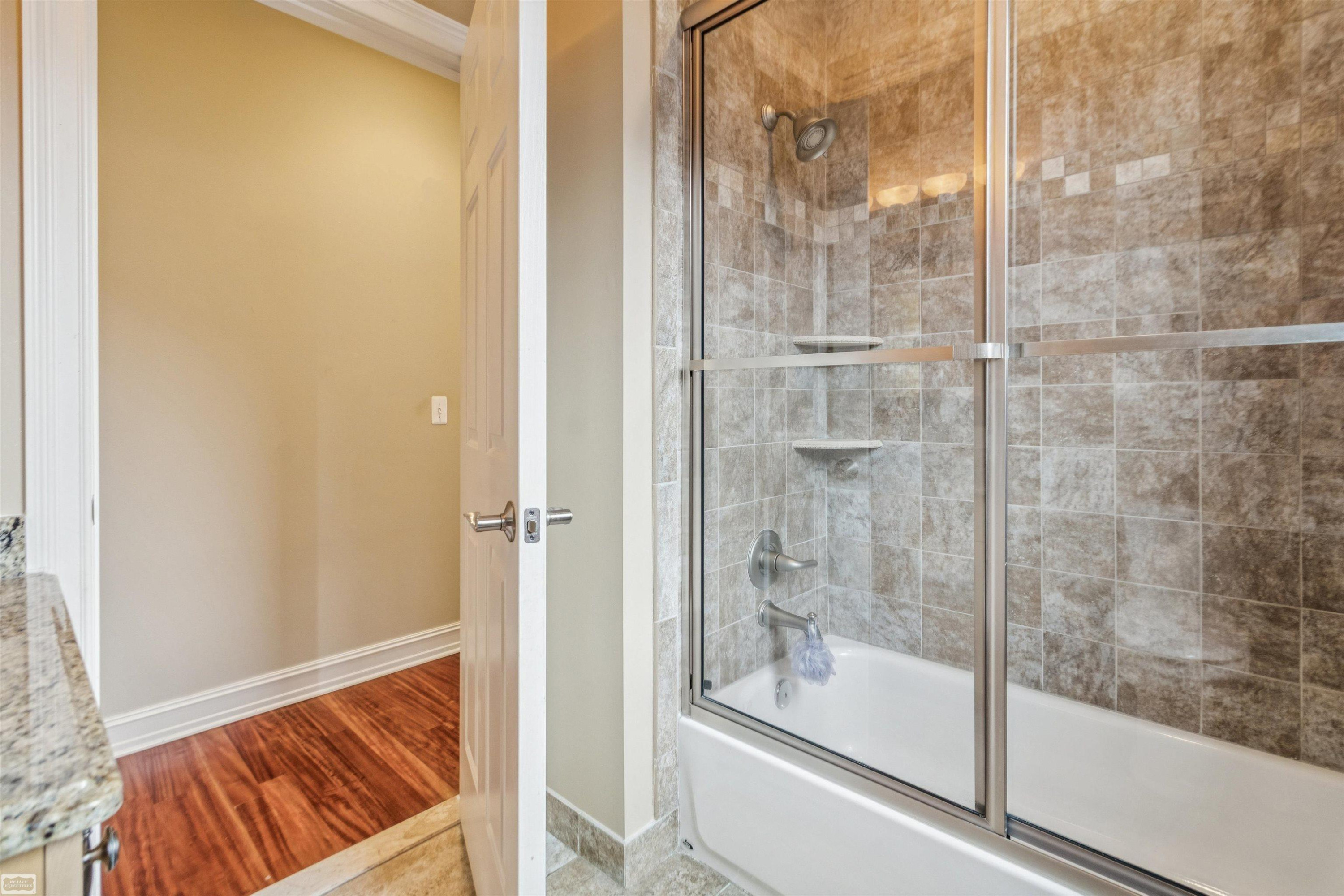 54361 PINE Street, New Baltimore, MI 48047 — Photo 23