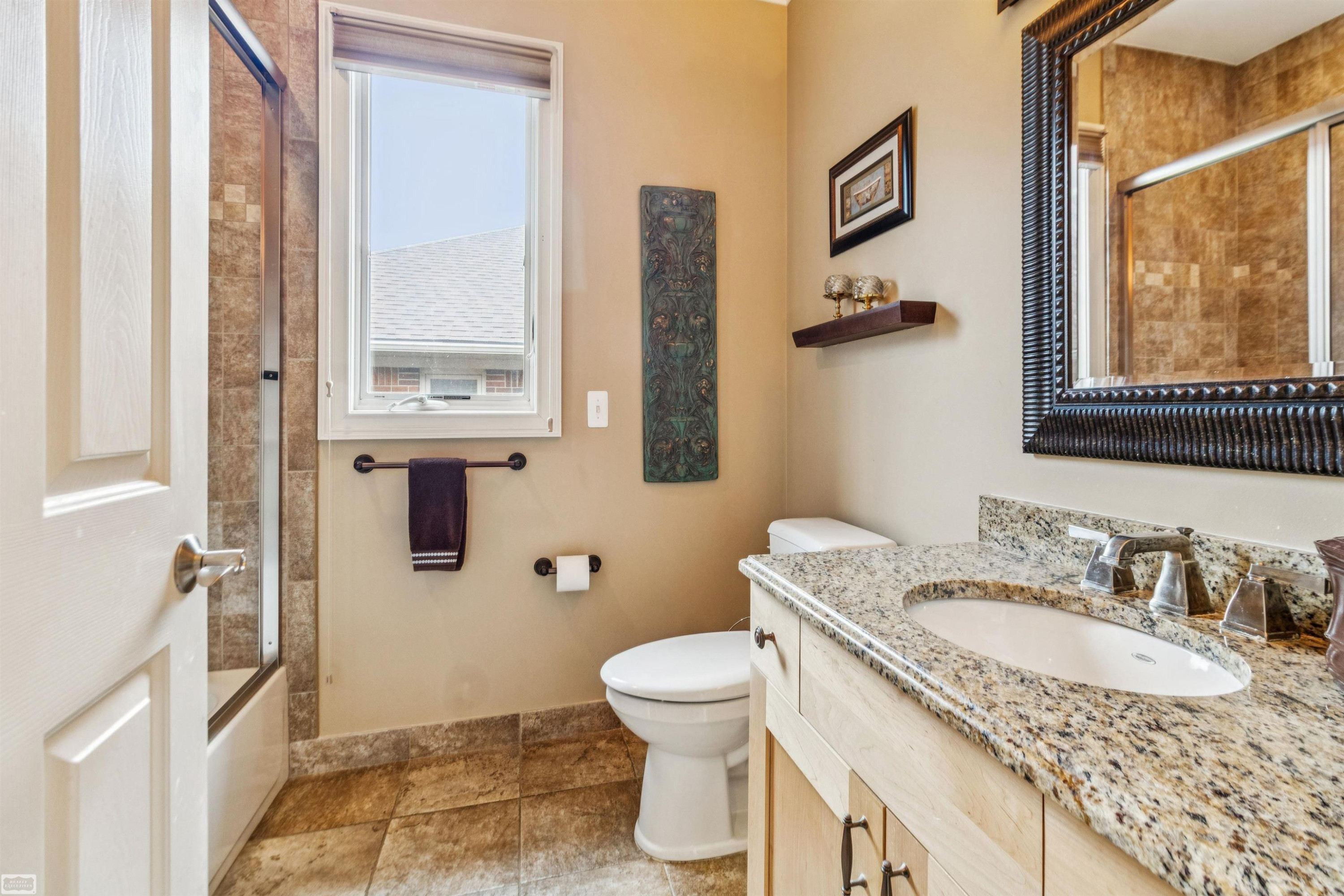 54361 PINE Street, New Baltimore, MI 48047 — Photo 24