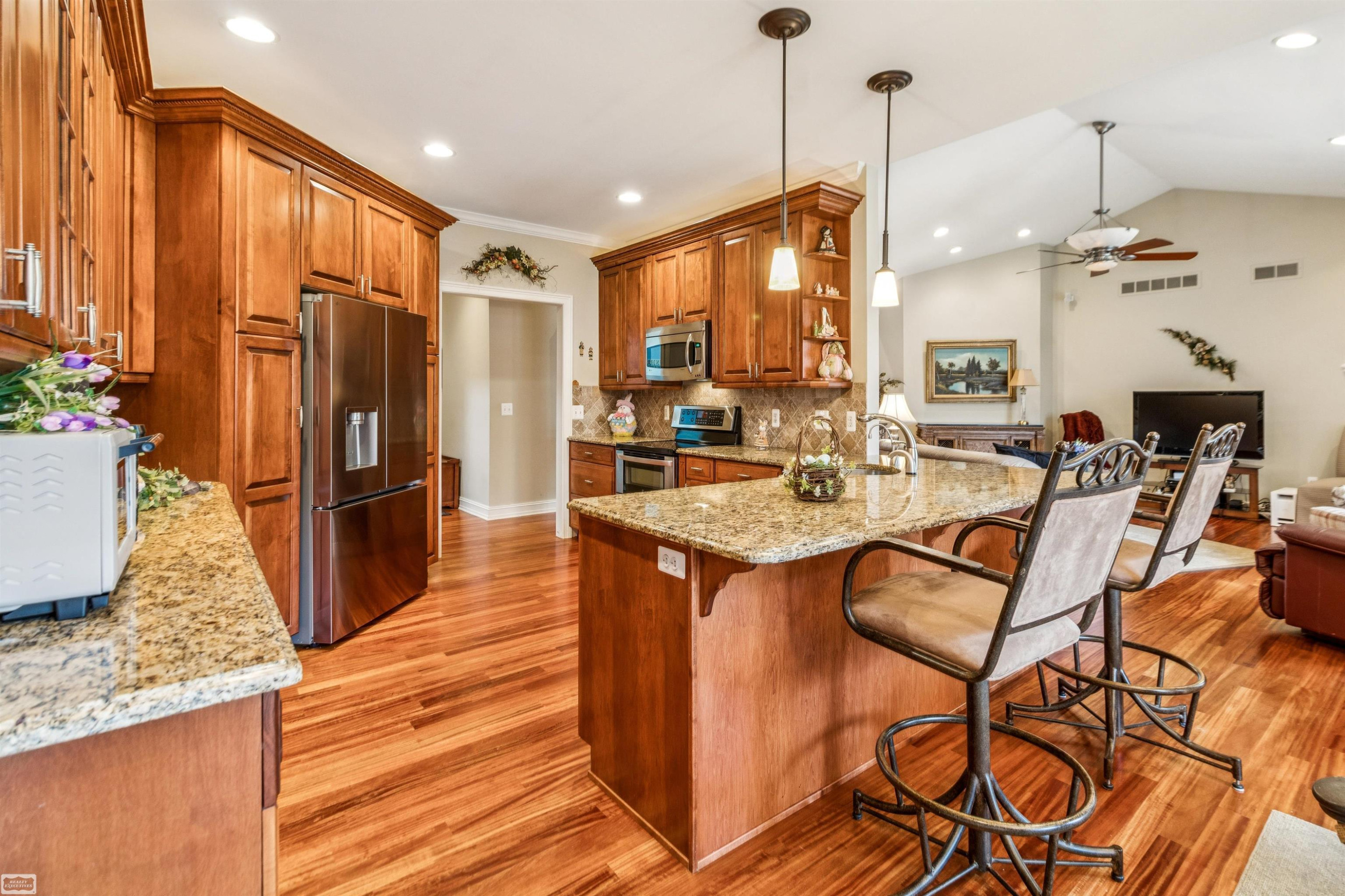 54361 PINE Street, New Baltimore, MI 48047 — Photo 8