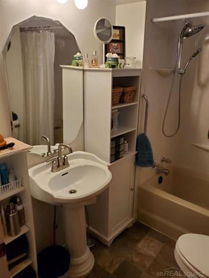 7276 Oak Street, Lexington, MI 48450 — Photo 10