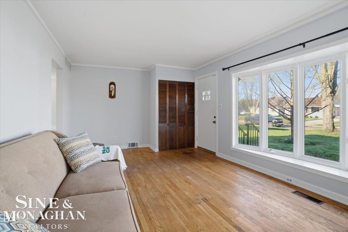 1313 Minnesota Avenue, Marysville, MI 48040 — Photo 4