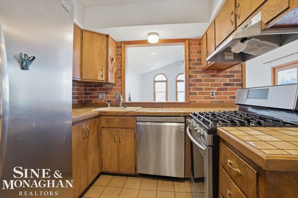 1313 Minnesota Avenue, Marysville, MI 48040 — Photo 8
