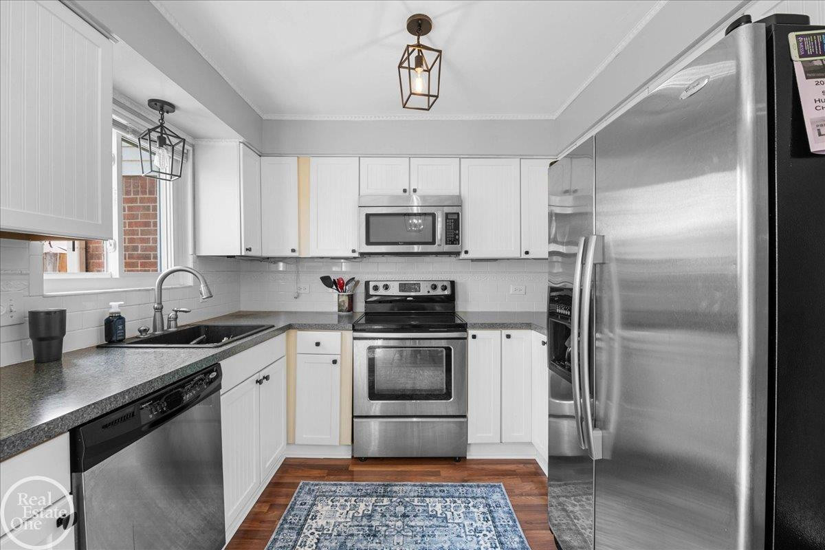 28070 Coleridge Street, MI — Photo 11