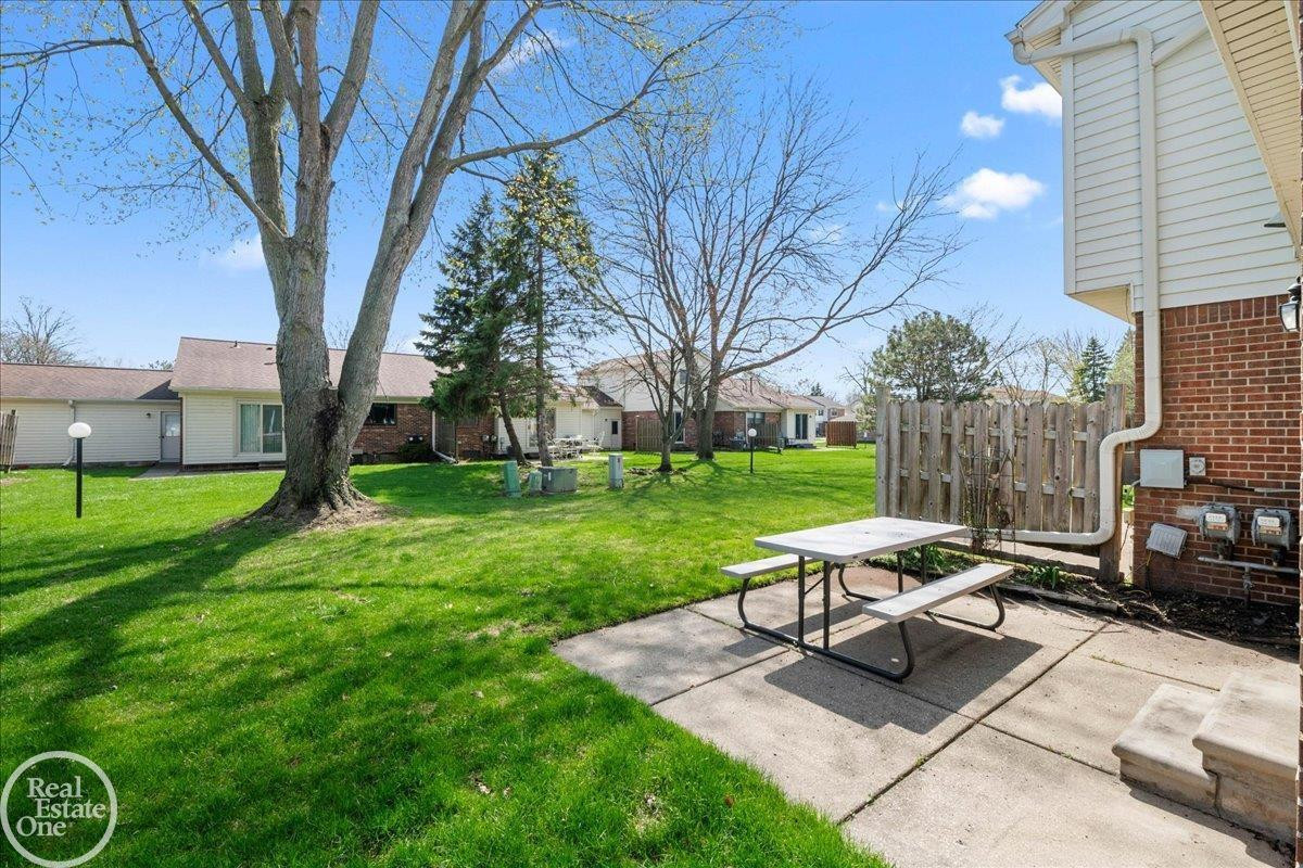 28070 Coleridge Street, MI — Photo 23