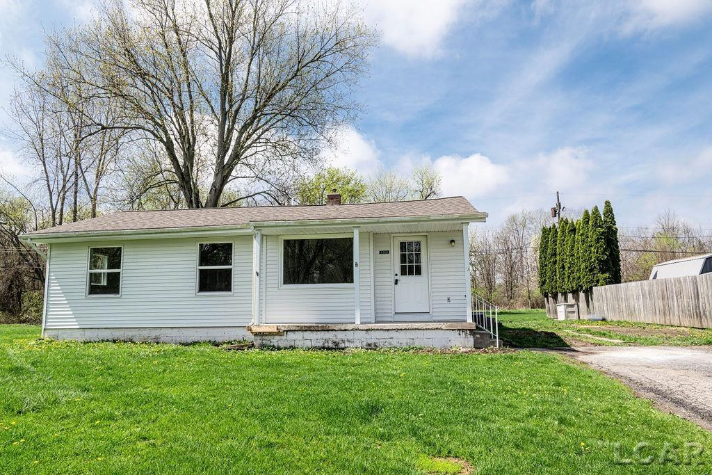 2369 Linden Court, Adrian, MI 49221 — Photo 2
