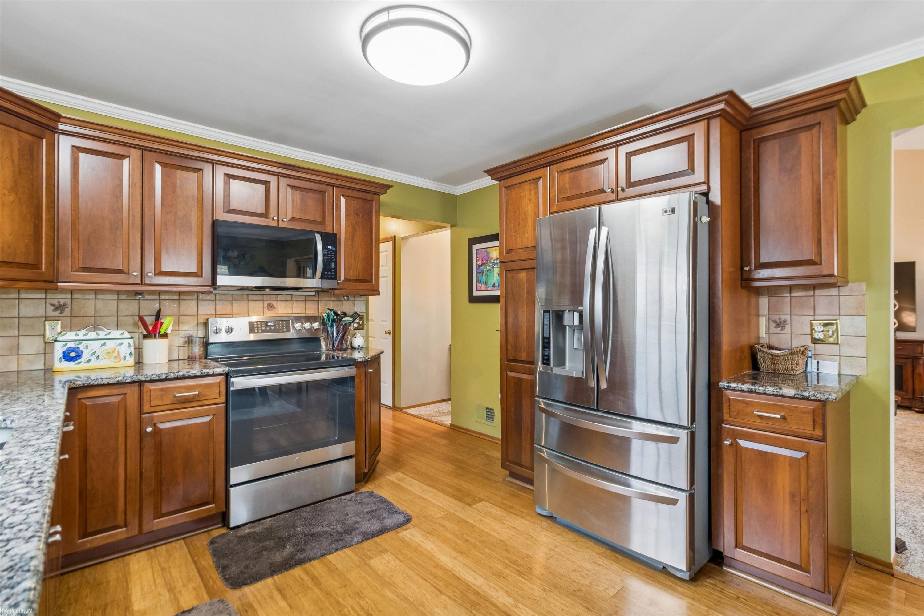 22480 Clearwater Drive, Macomb, MI 48044 — Photo 10