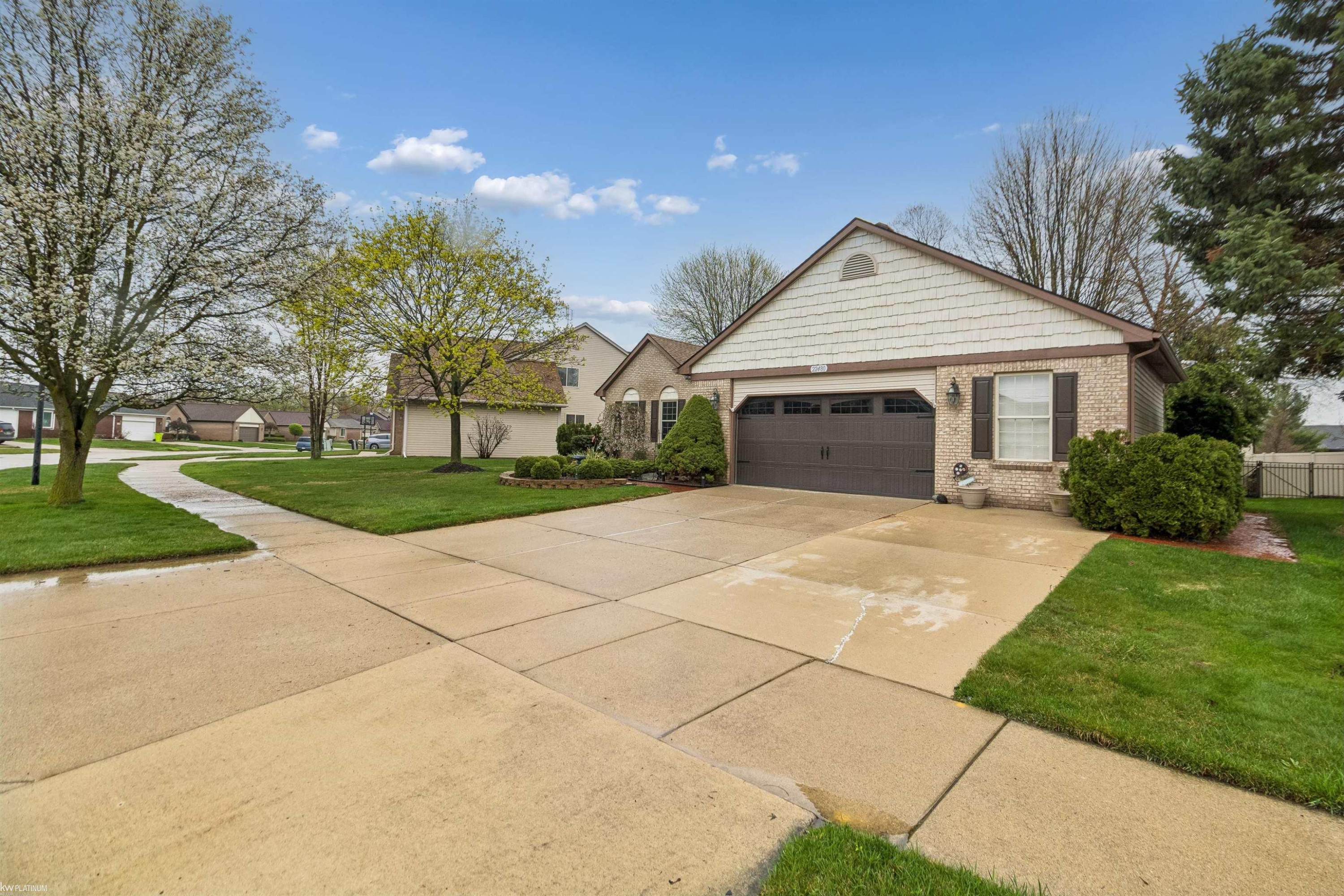 22480 Clearwater Drive, Macomb, MI 48044 — Photo 33