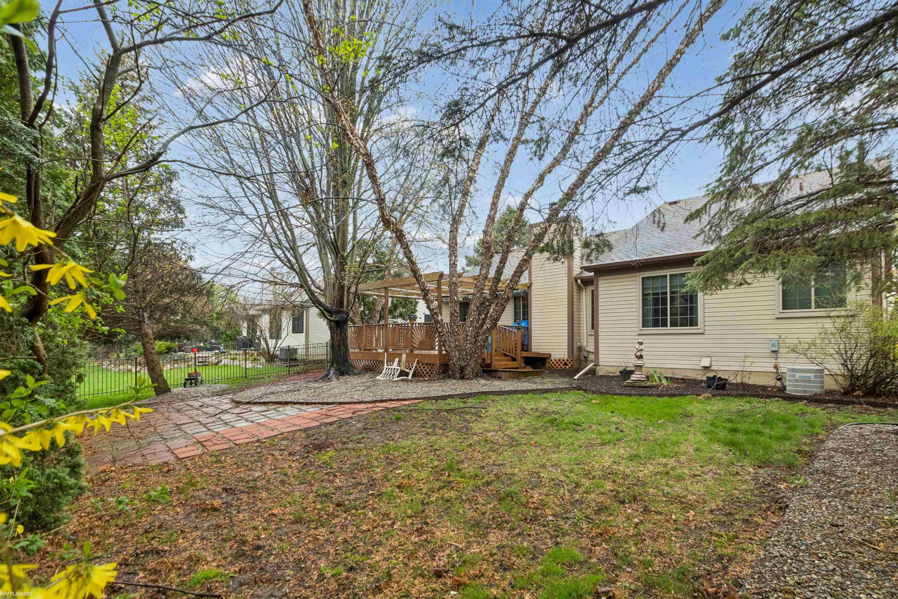 22480 Clearwater Drive, Macomb, MI 48044 — Photo 35