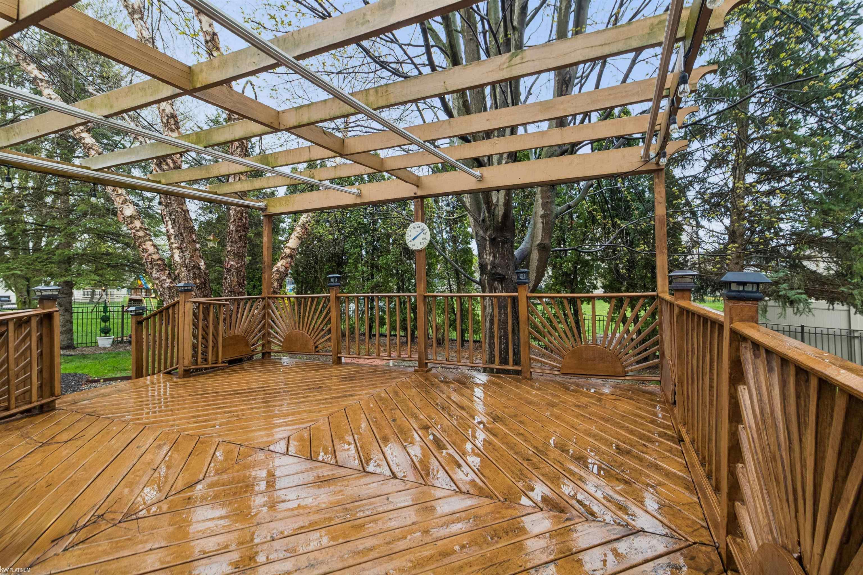 22480 Clearwater Drive, Macomb, MI 48044 — Photo 36