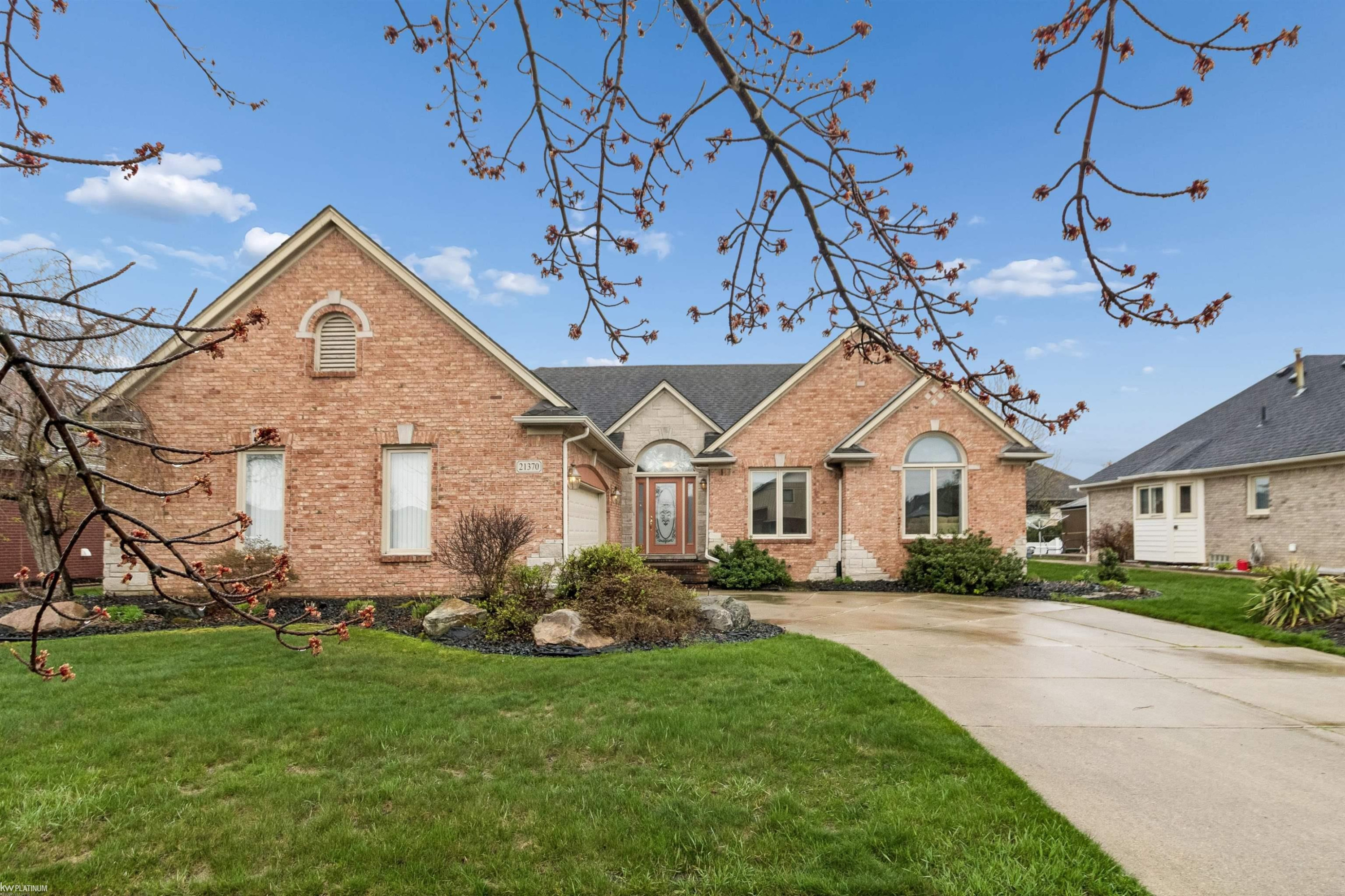 21370 Sabrina Drive, MI 48044 — Photo 30