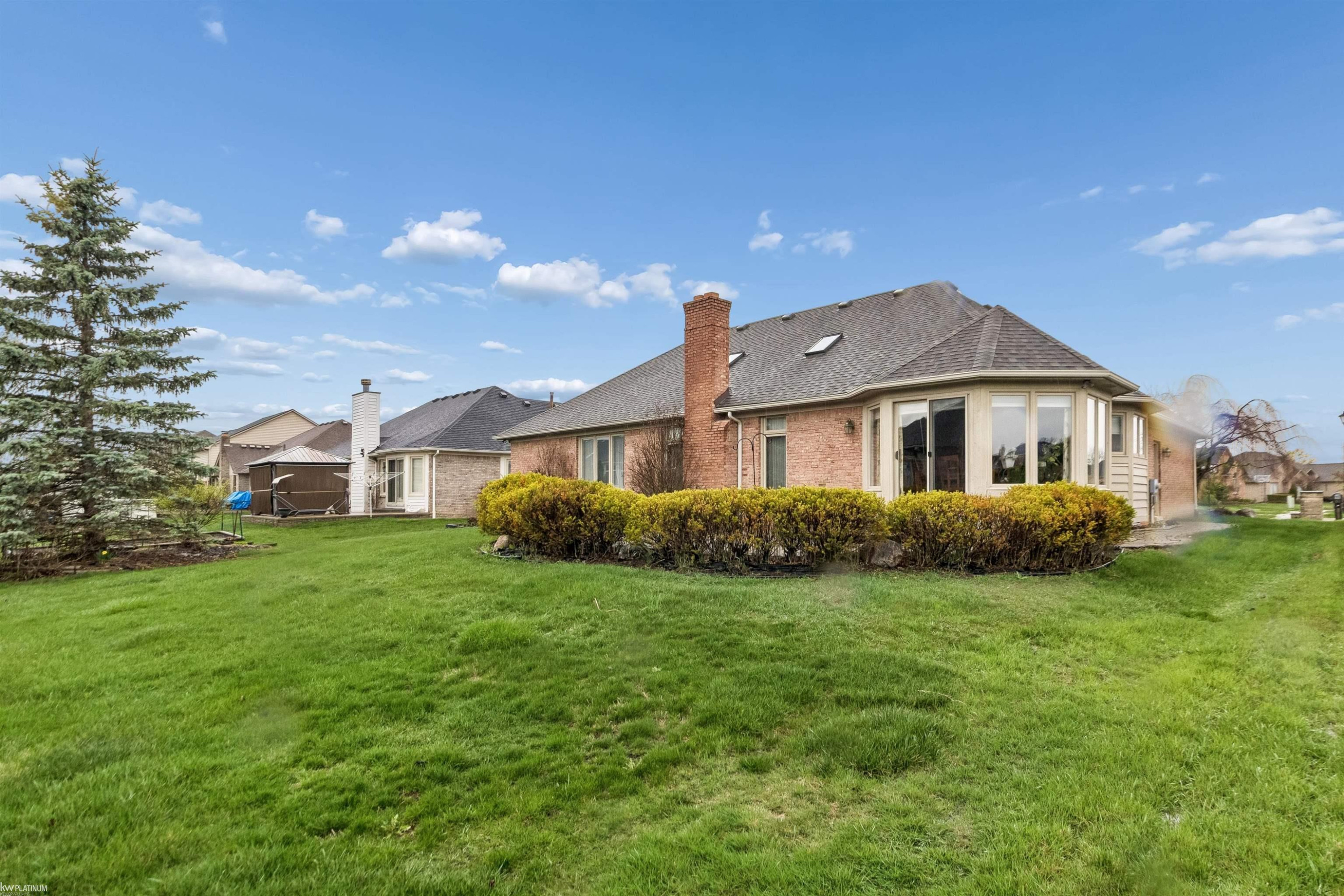 21370 Sabrina Drive, MI 48044 — Photo 33