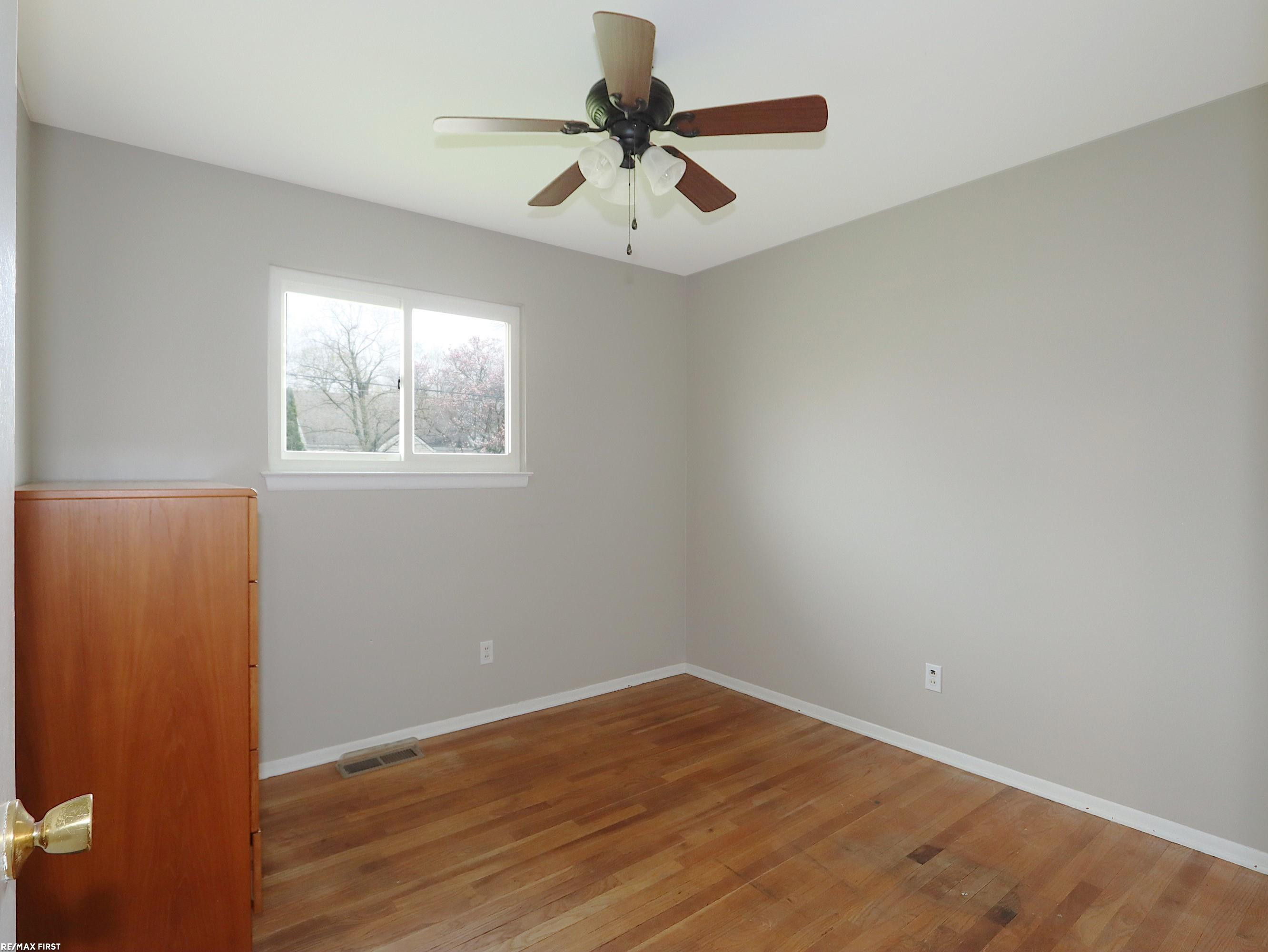 270 Ewell Street, MI 48065 — Photo 16