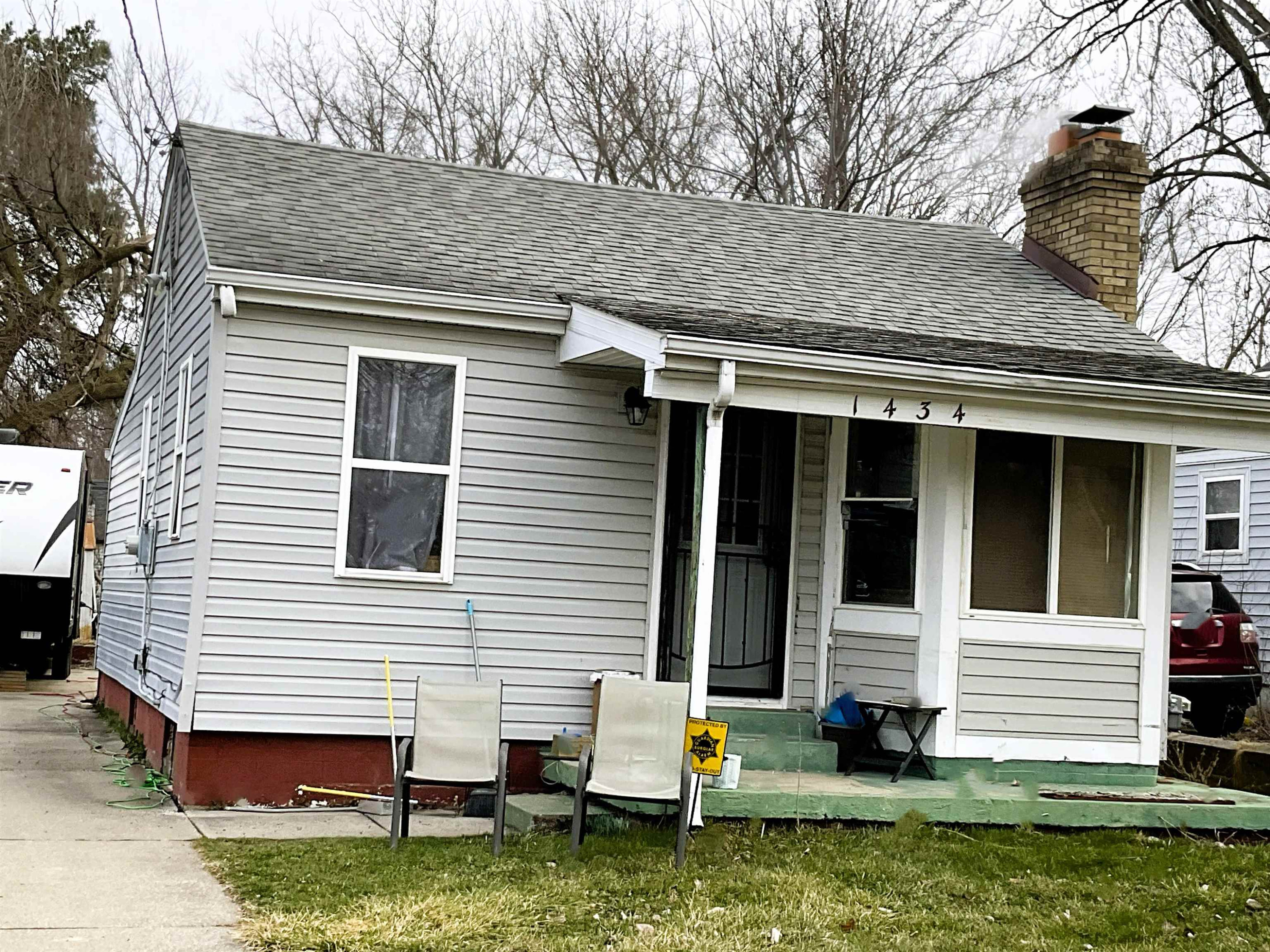 1434 Knickerbocker Avenue, Flint, MI 48505 — front exterior