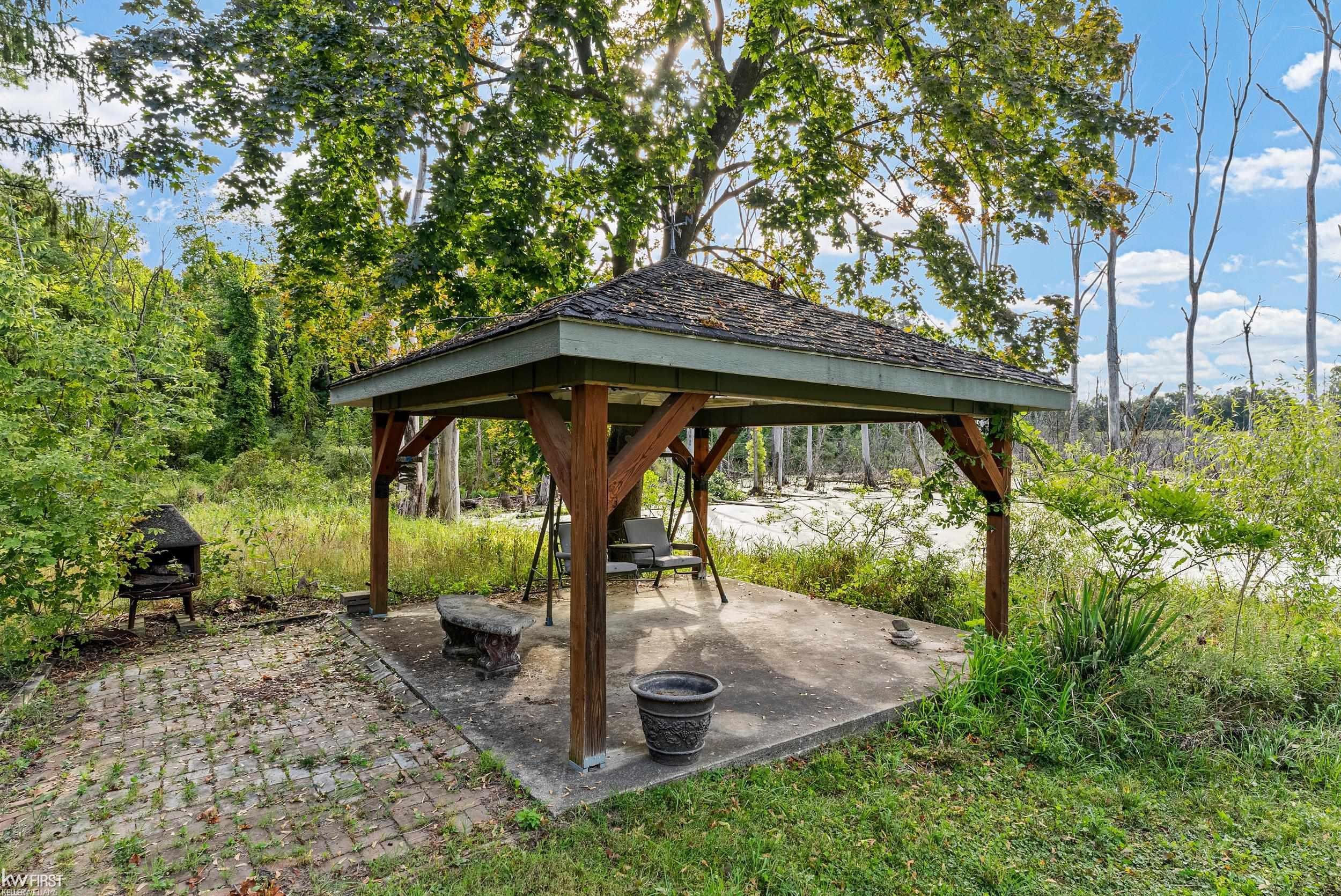 1061 Rose Center Road, Fenton, MI 48430 — Photo 59