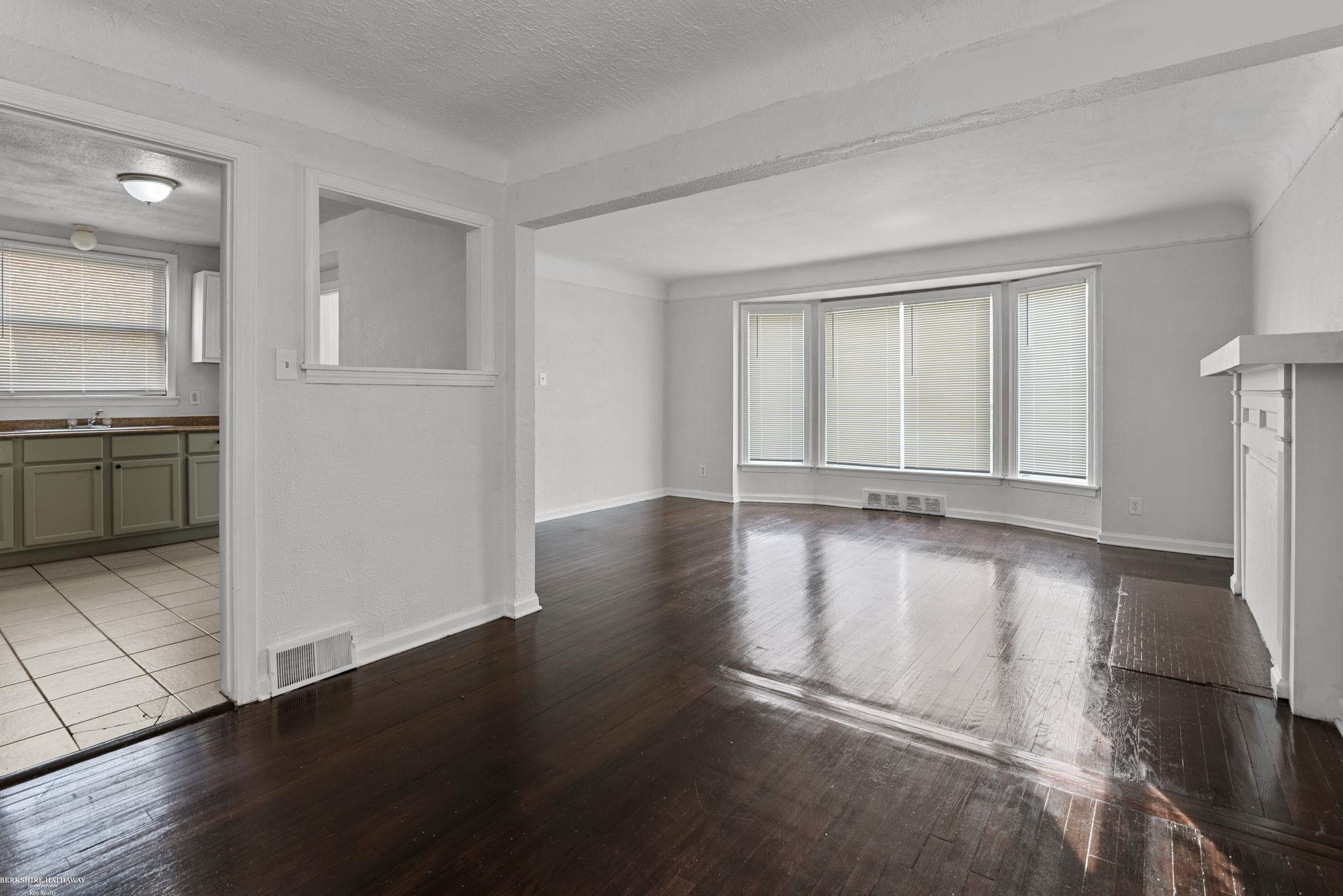 17583 Huntington Road, Detroit, MI 48219 — Photo 8