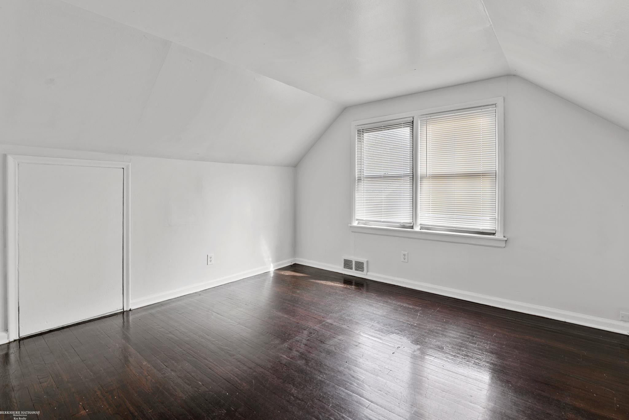 17583 Huntington Road, Detroit, MI 48219 — Photo 20