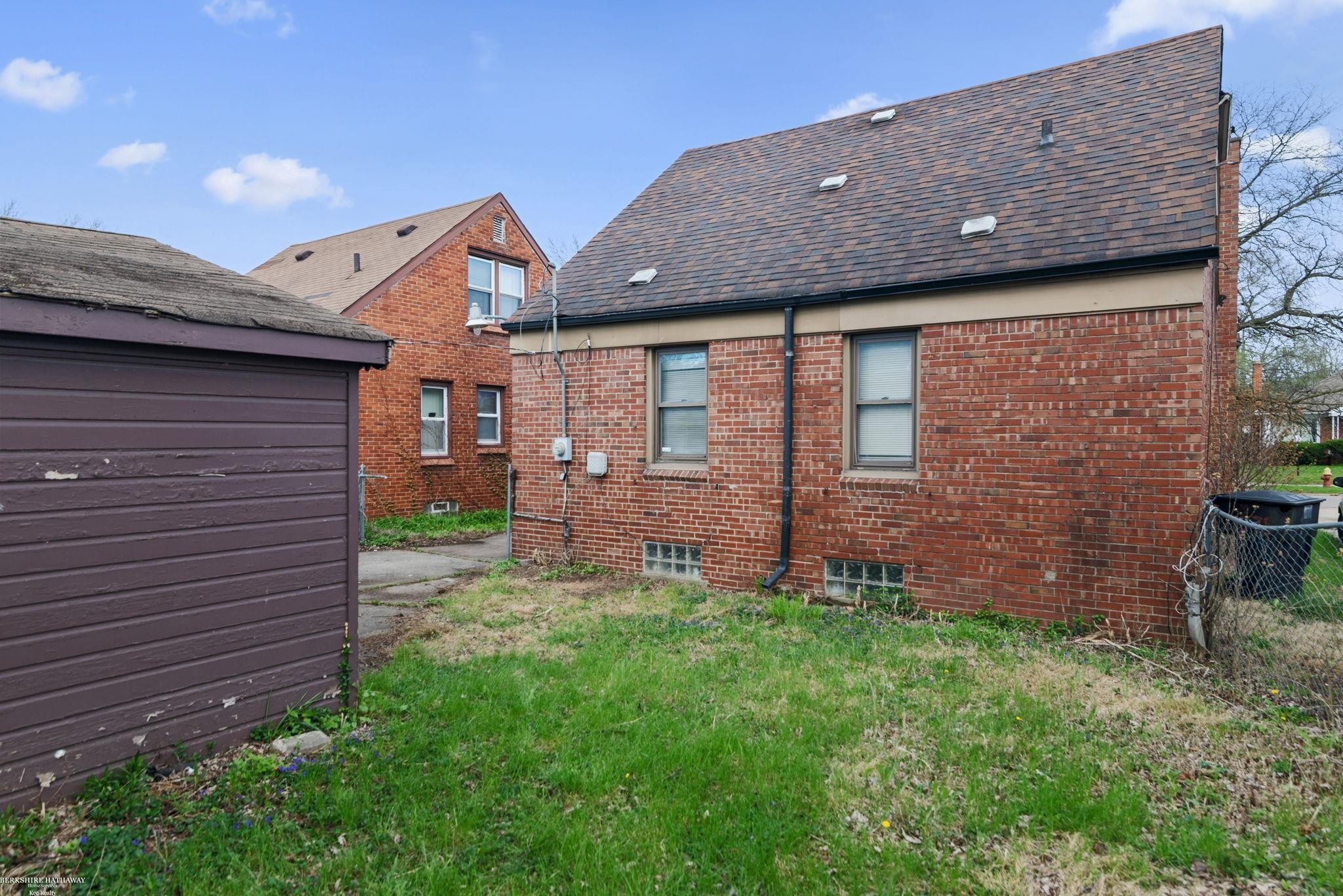 17583 Huntington Road, Detroit, MI 48219 — Photo 27