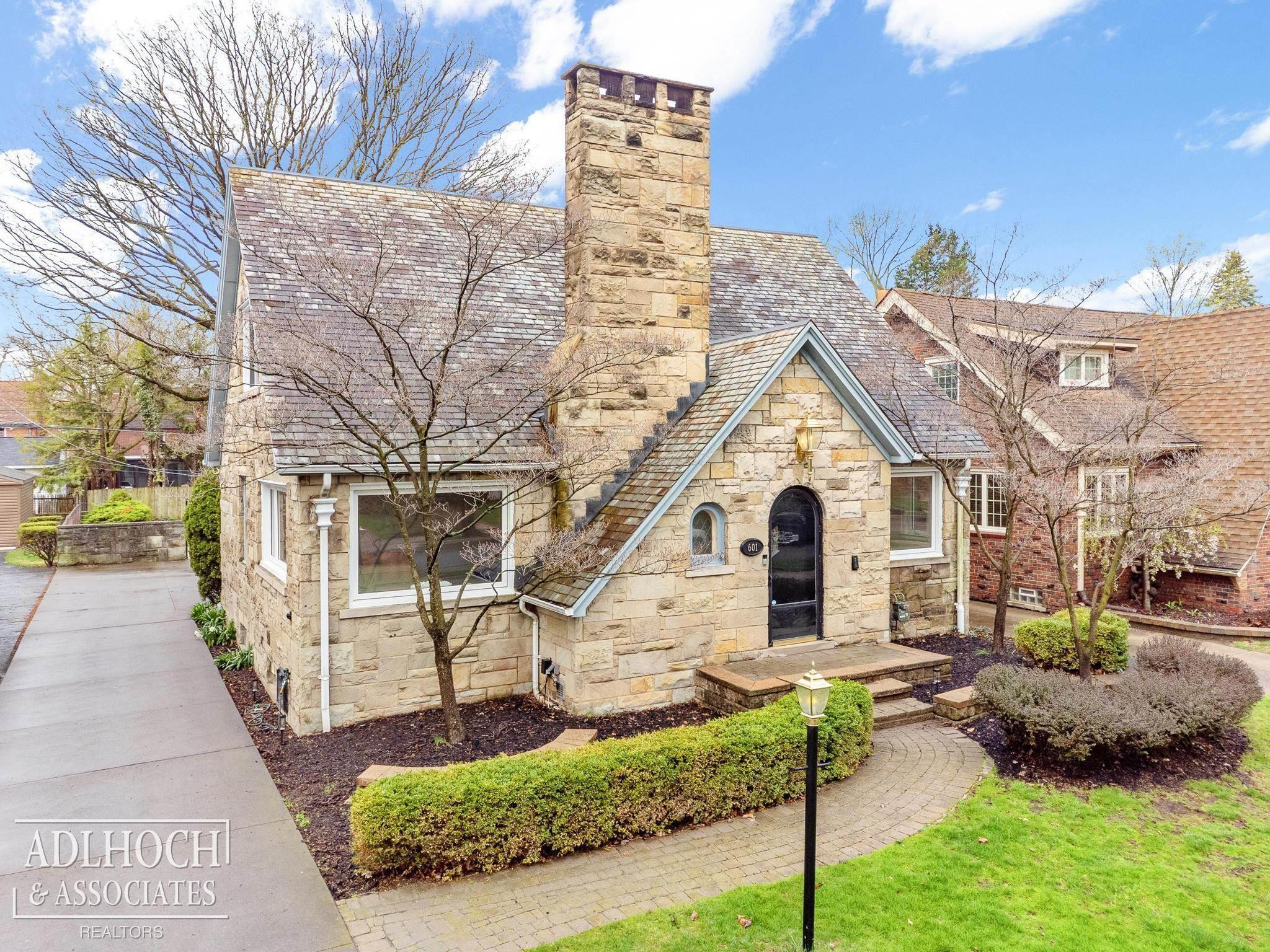 601 Fisher Road, Grosse Pointe, MI 48230 — front exterior