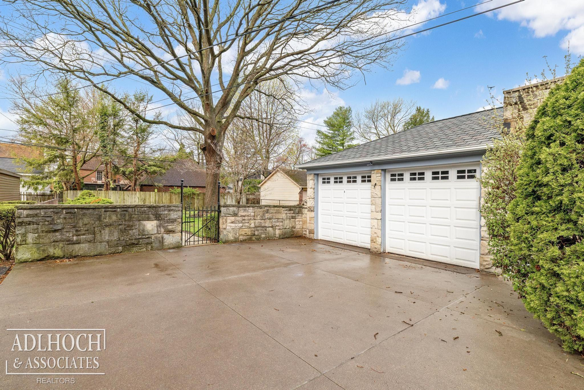 601 Fisher Road, Grosse Pointe, MI 48230 — Photo 24
