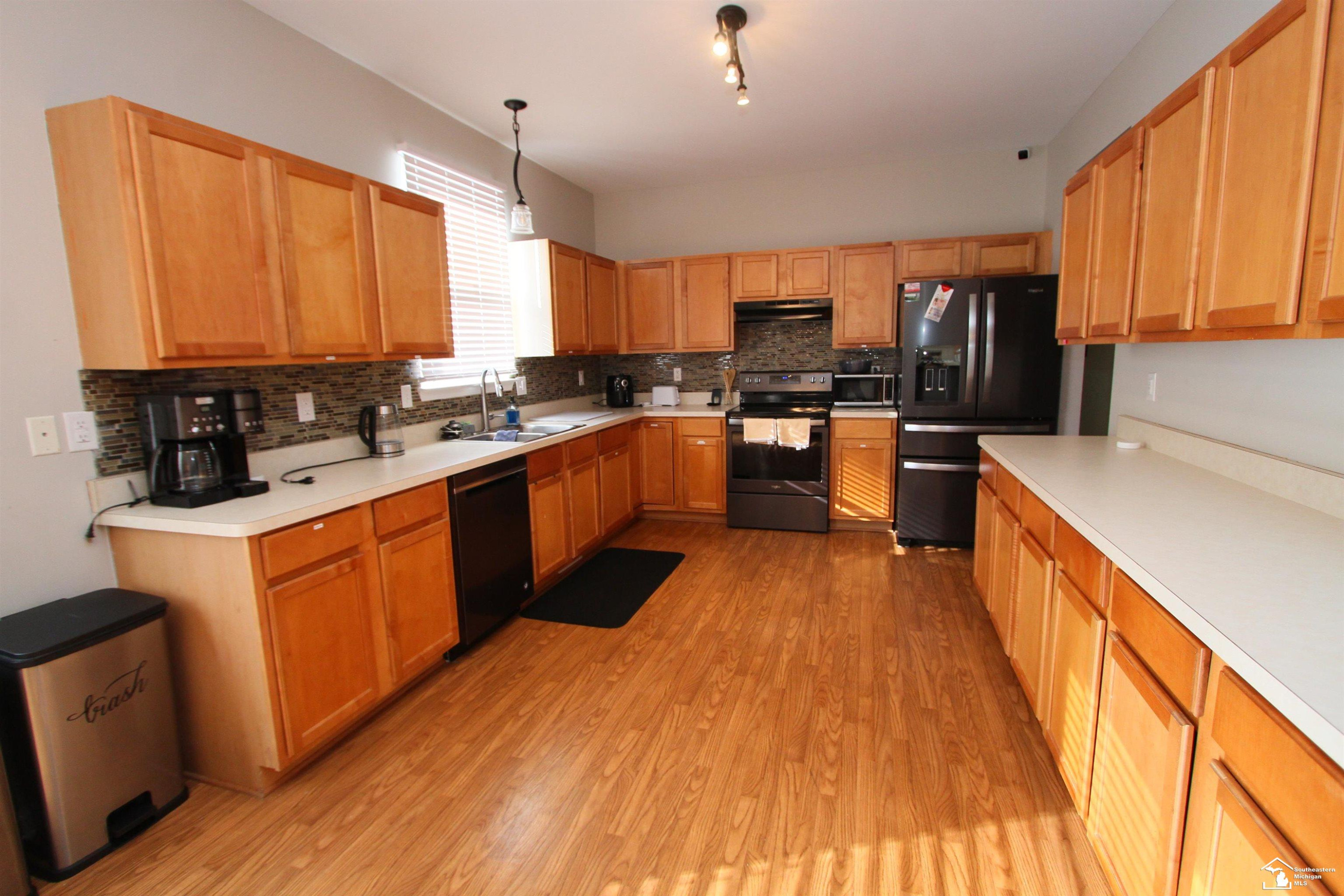 35773 Surrey Court, Romulus, MI 48174 — Photo 14