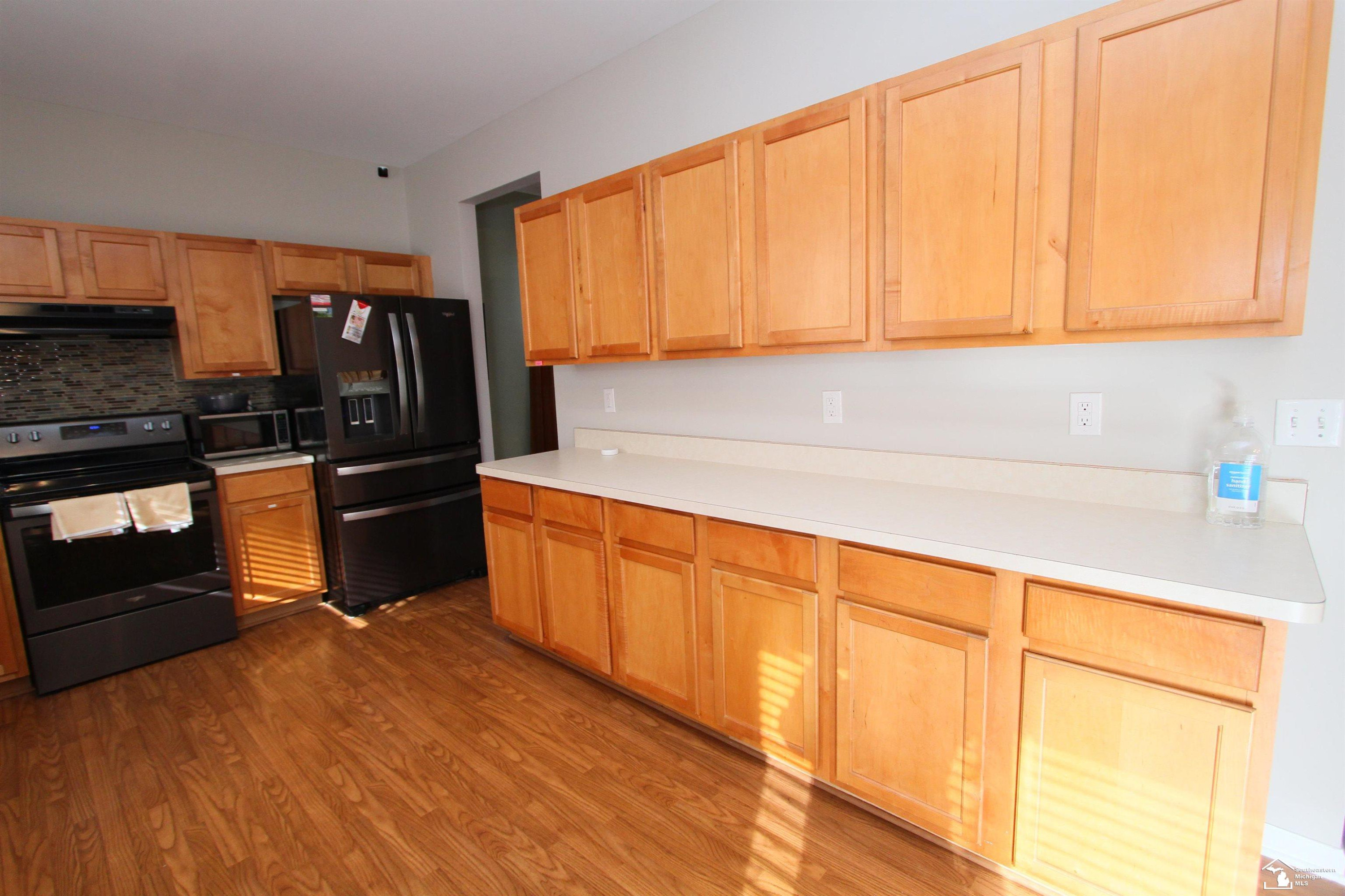 35773 Surrey Court, Romulus, MI 48174 — Photo 17