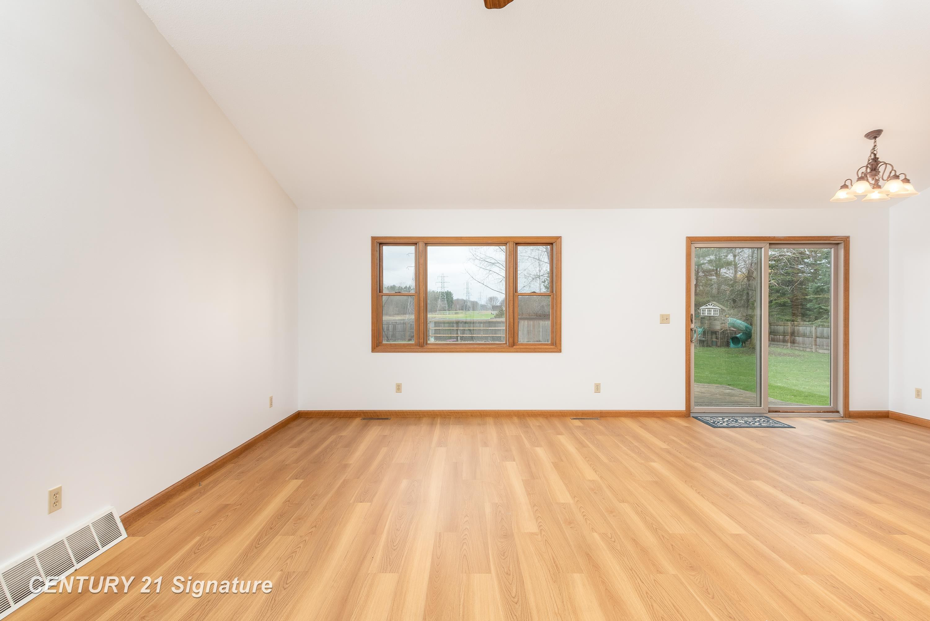 5501 N River Road, Freeland, MI 48623 — Photo 11