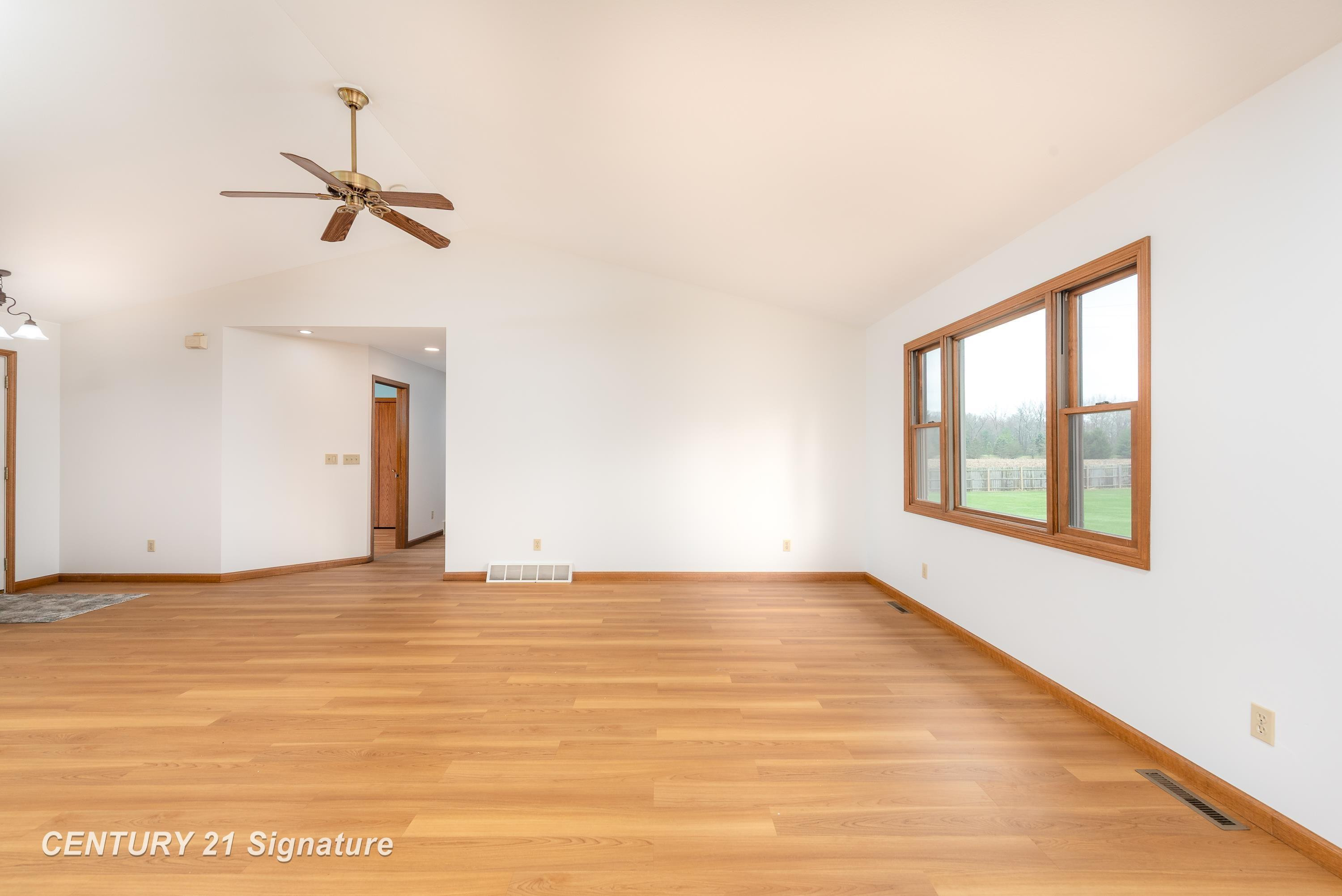5501 N River Road, Freeland, MI 48623 — Photo 12