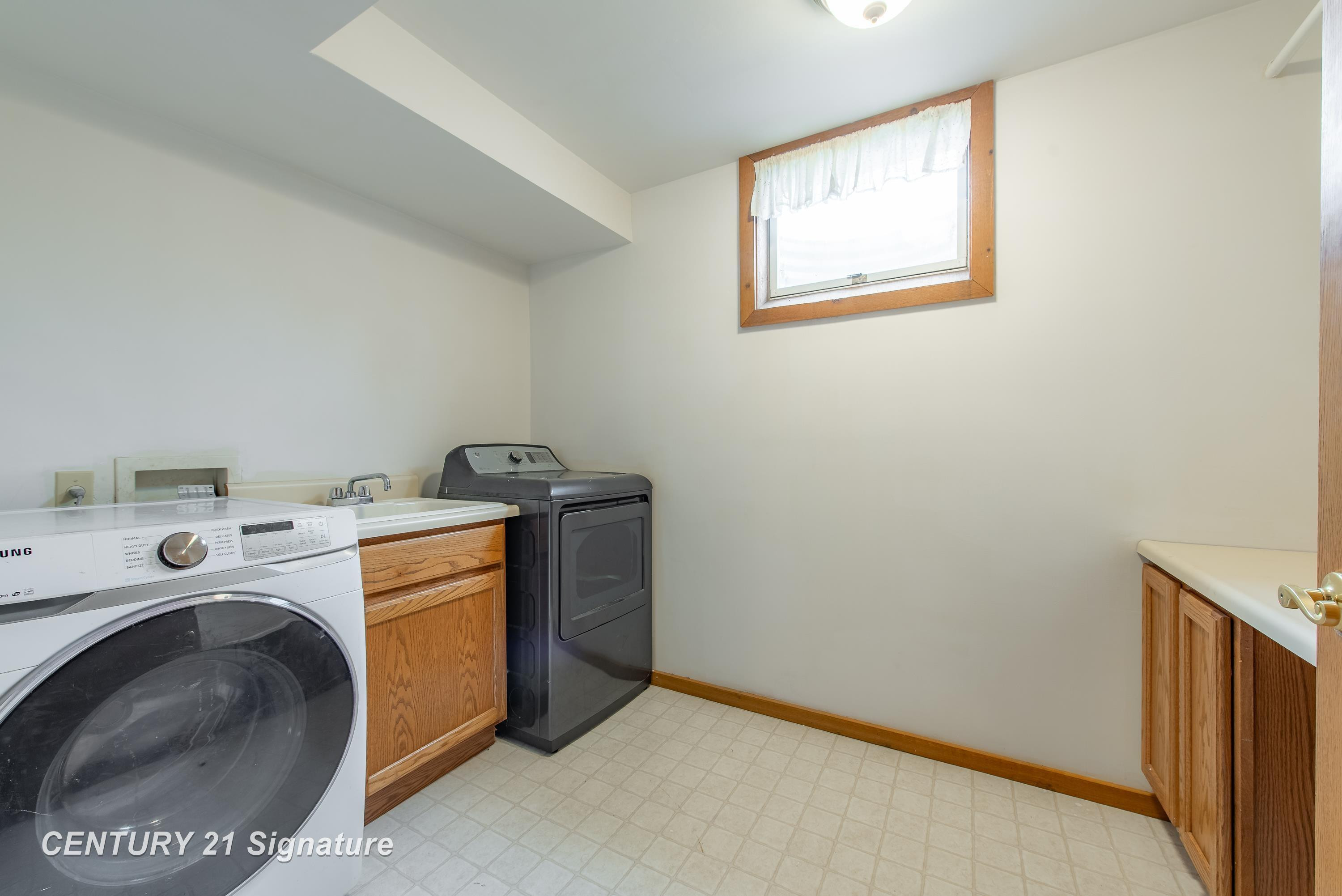 5501 N River Road, Freeland, MI 48623 — Photo 29